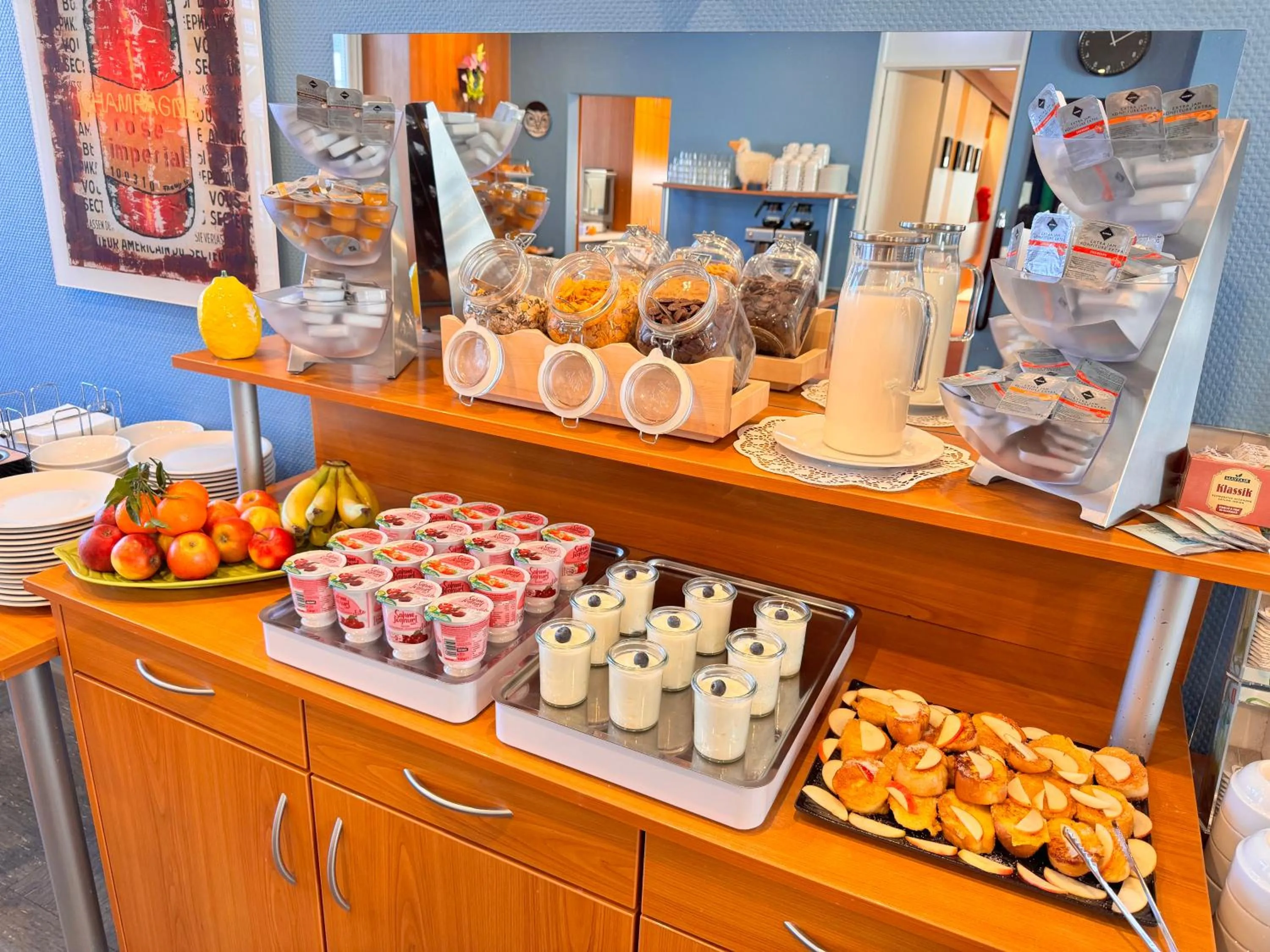 Restaurant/places to eat in Hotel Ambiente Berlin City