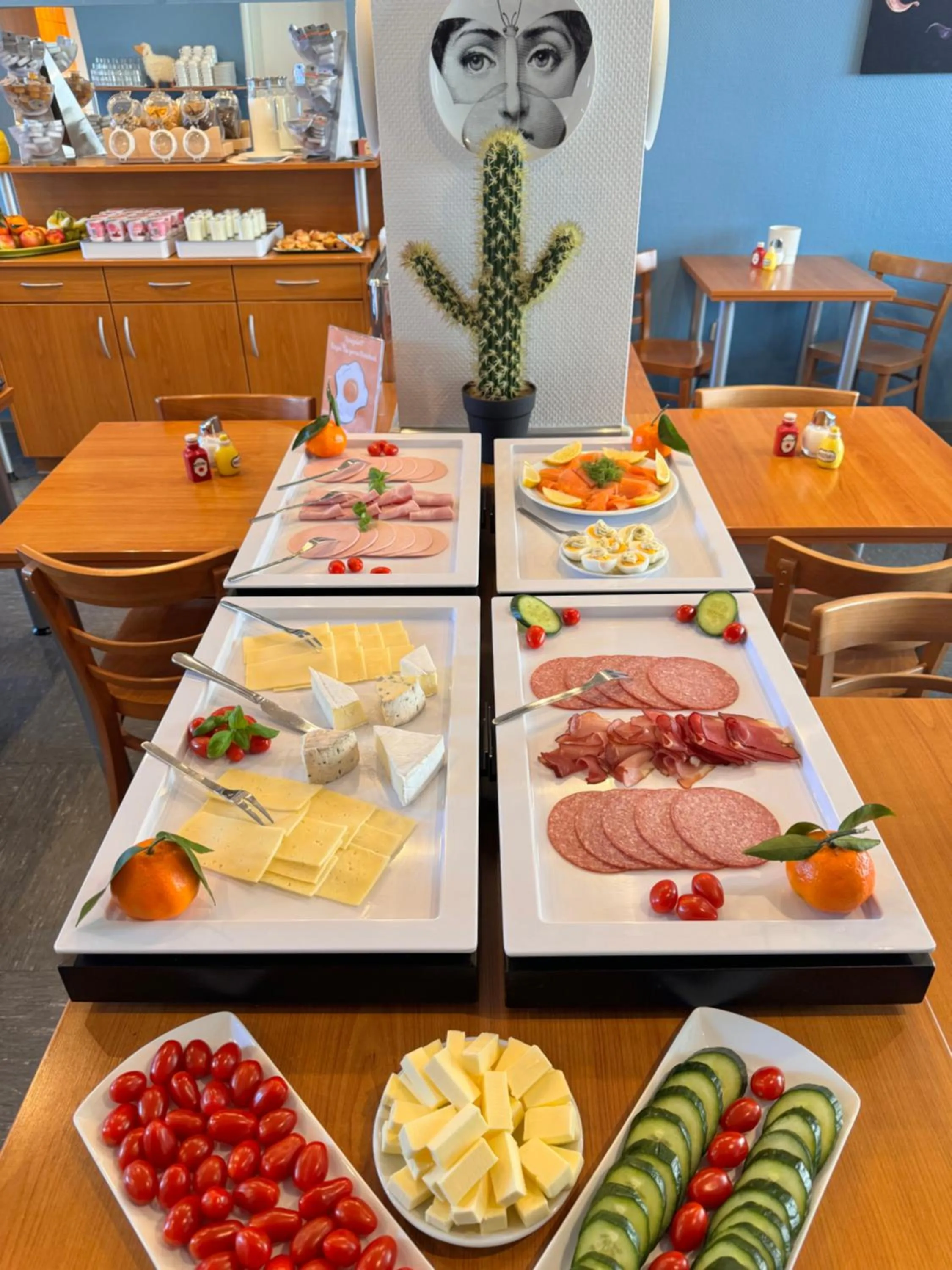 Restaurant/places to eat in Hotel Ambiente Berlin City