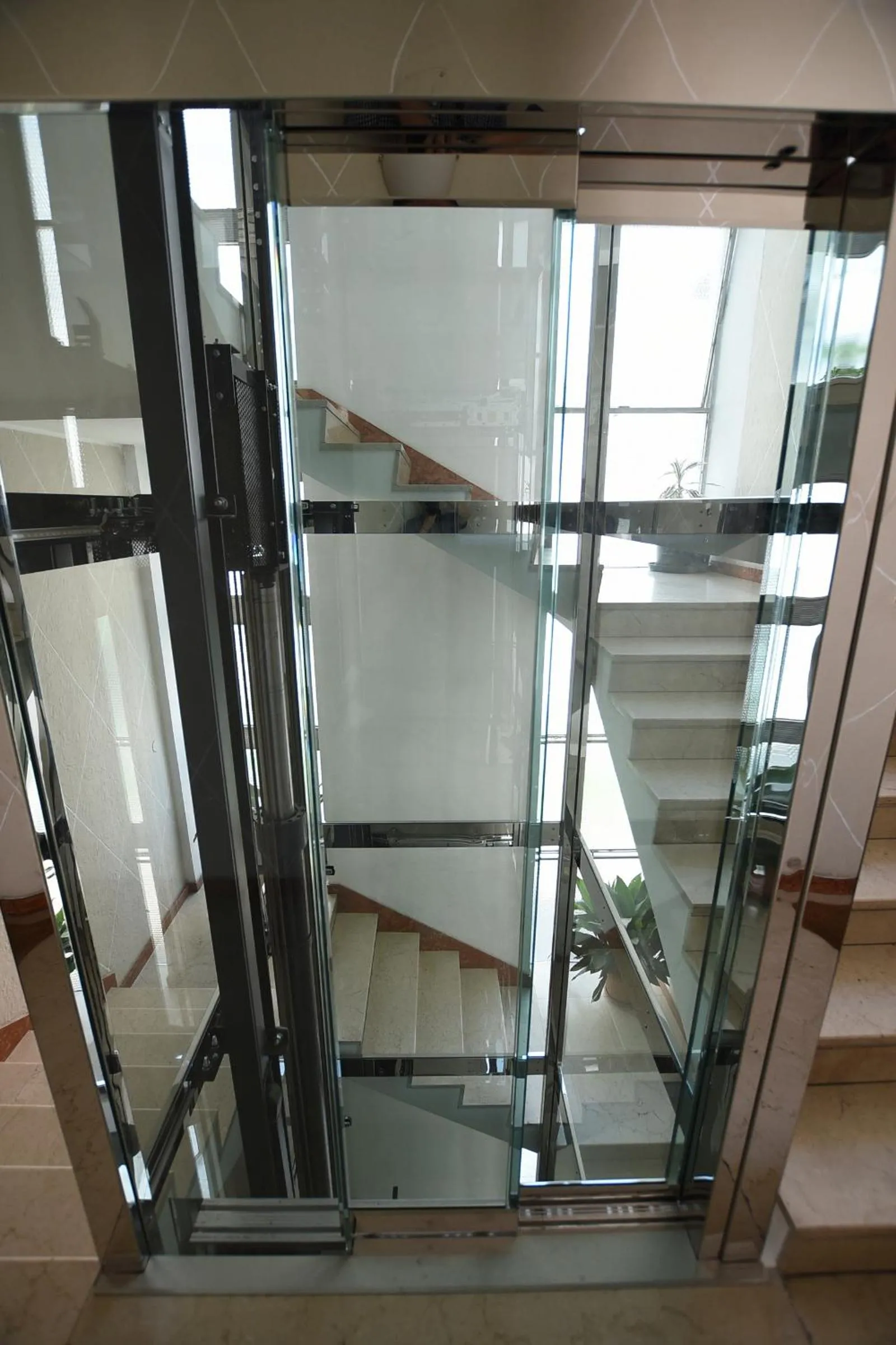 elevator in Le Rondinelle