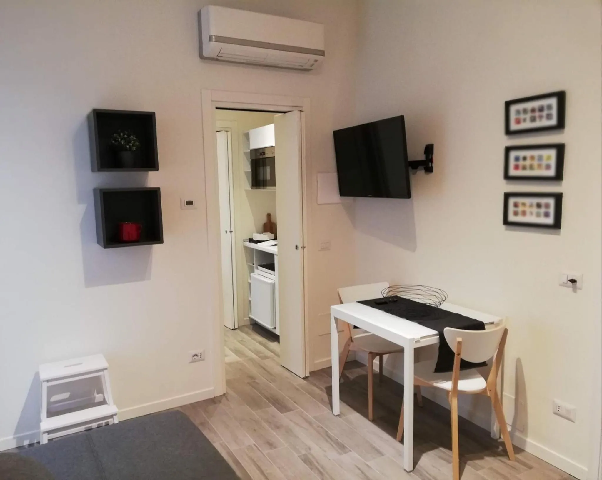 Communal lounge/ TV room in Le Rondinelle