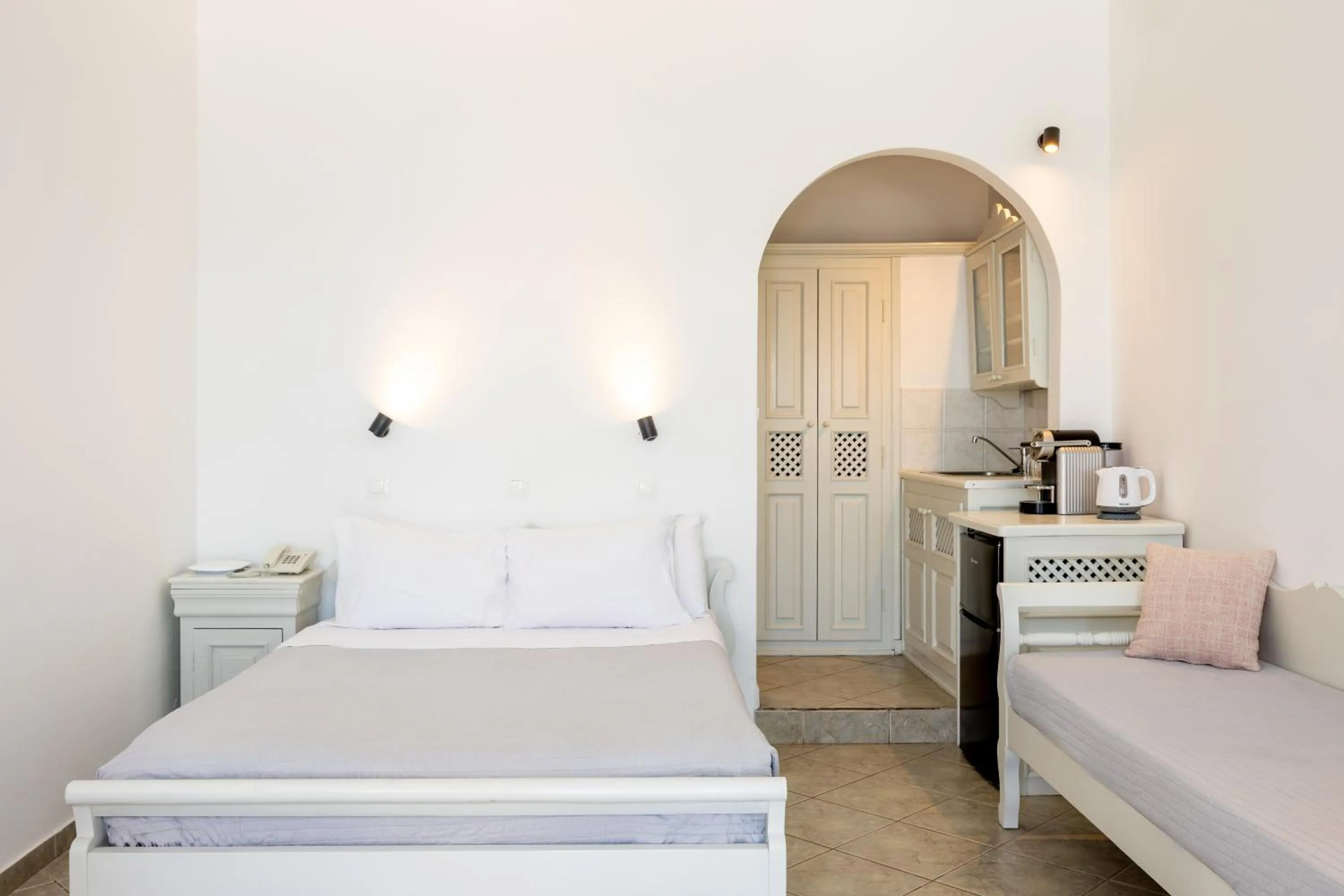 Photo of the whole room, Bed in Ilioperato Hotel