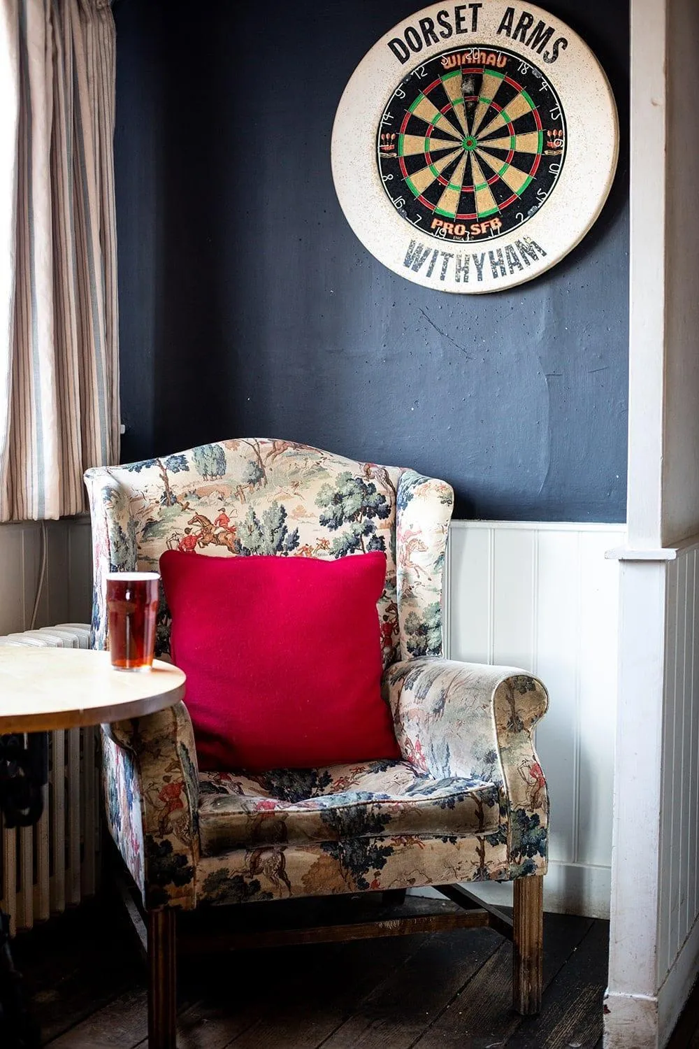 Restaurant/places to eat in The Dorset Arms Pub & Cottage Rooms