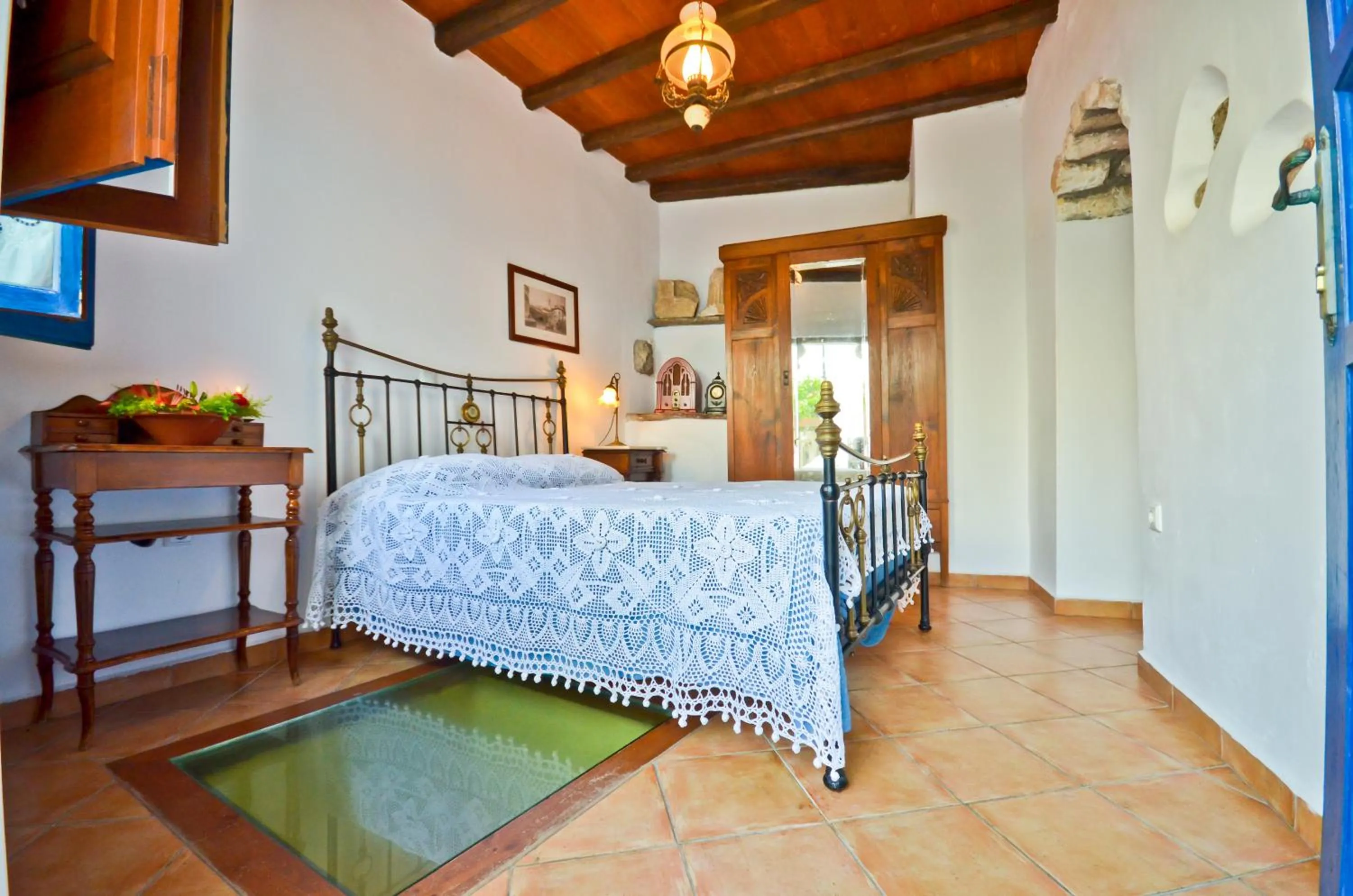 Bed in Venetiko Apartments