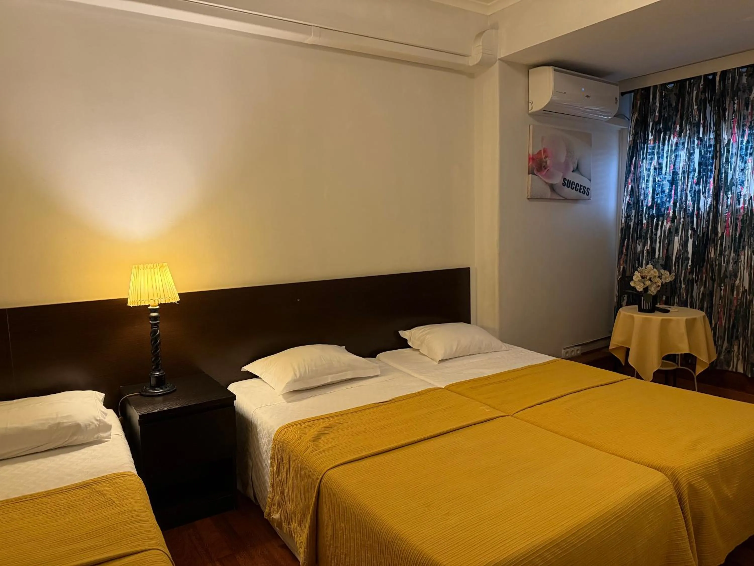Photo of the whole room, Bed in A Ponte Marques de Pombal