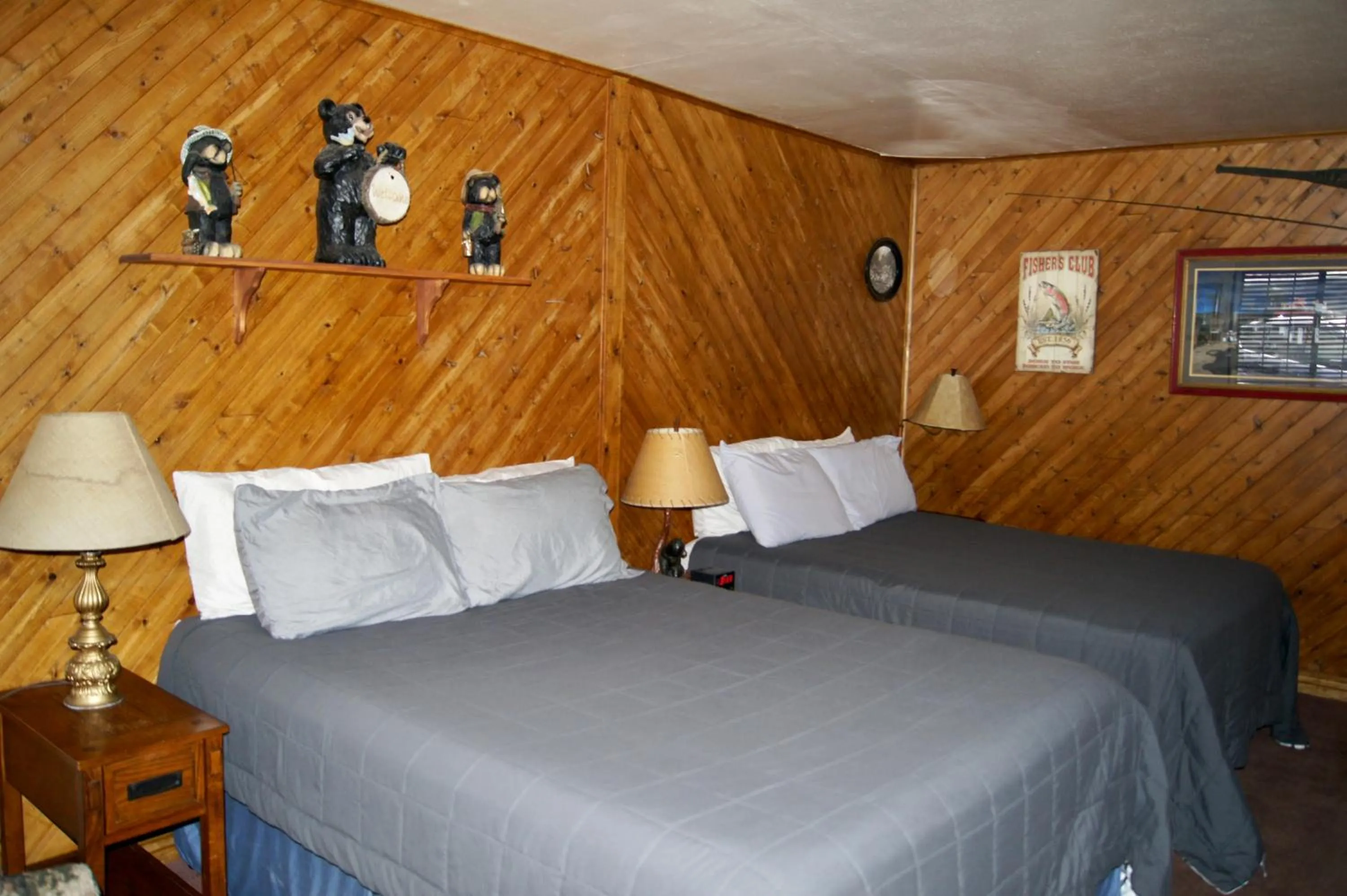 Bed in Flamingo Motel