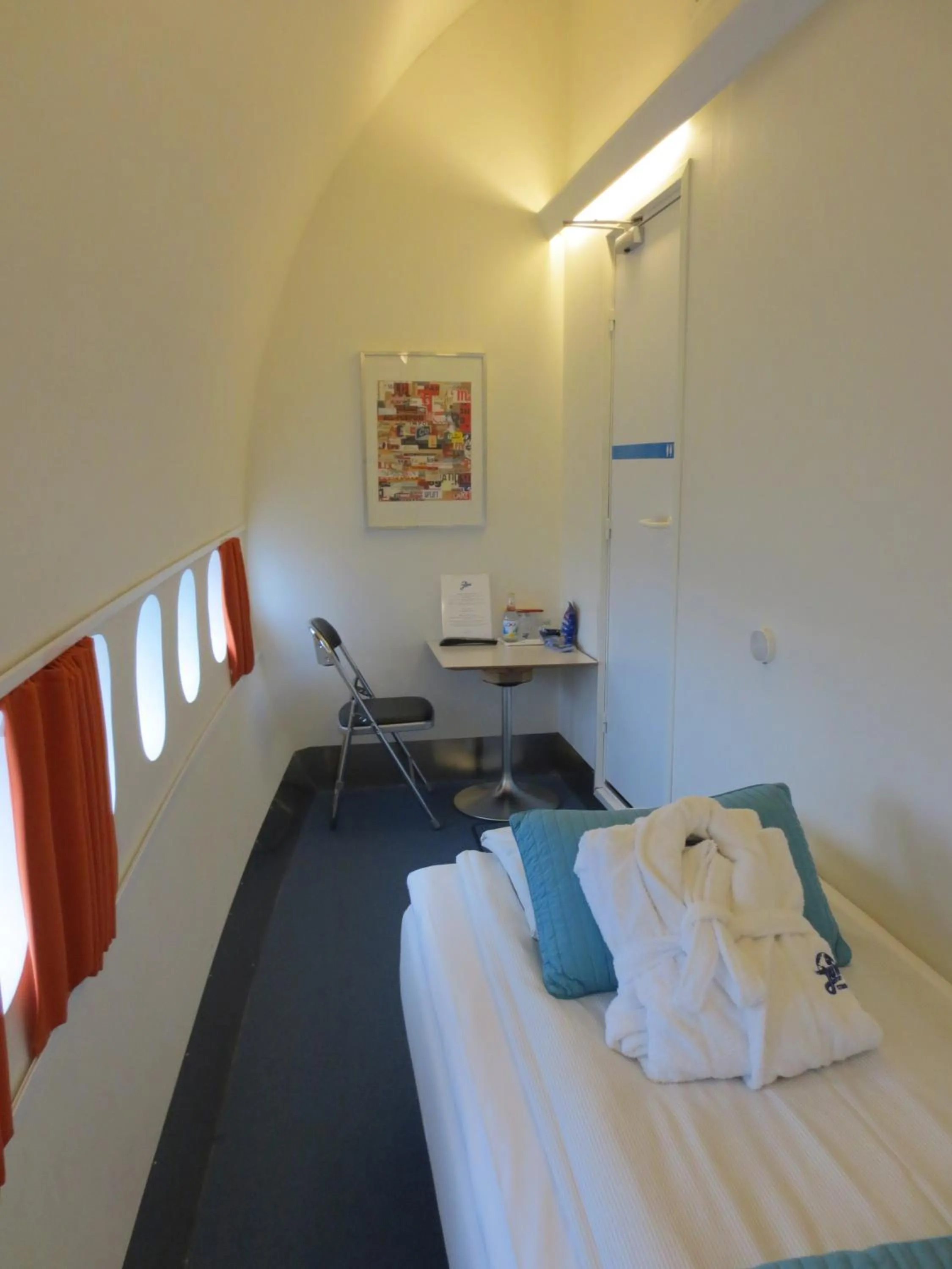 Bed in STF Jumbo Stay Stockholm