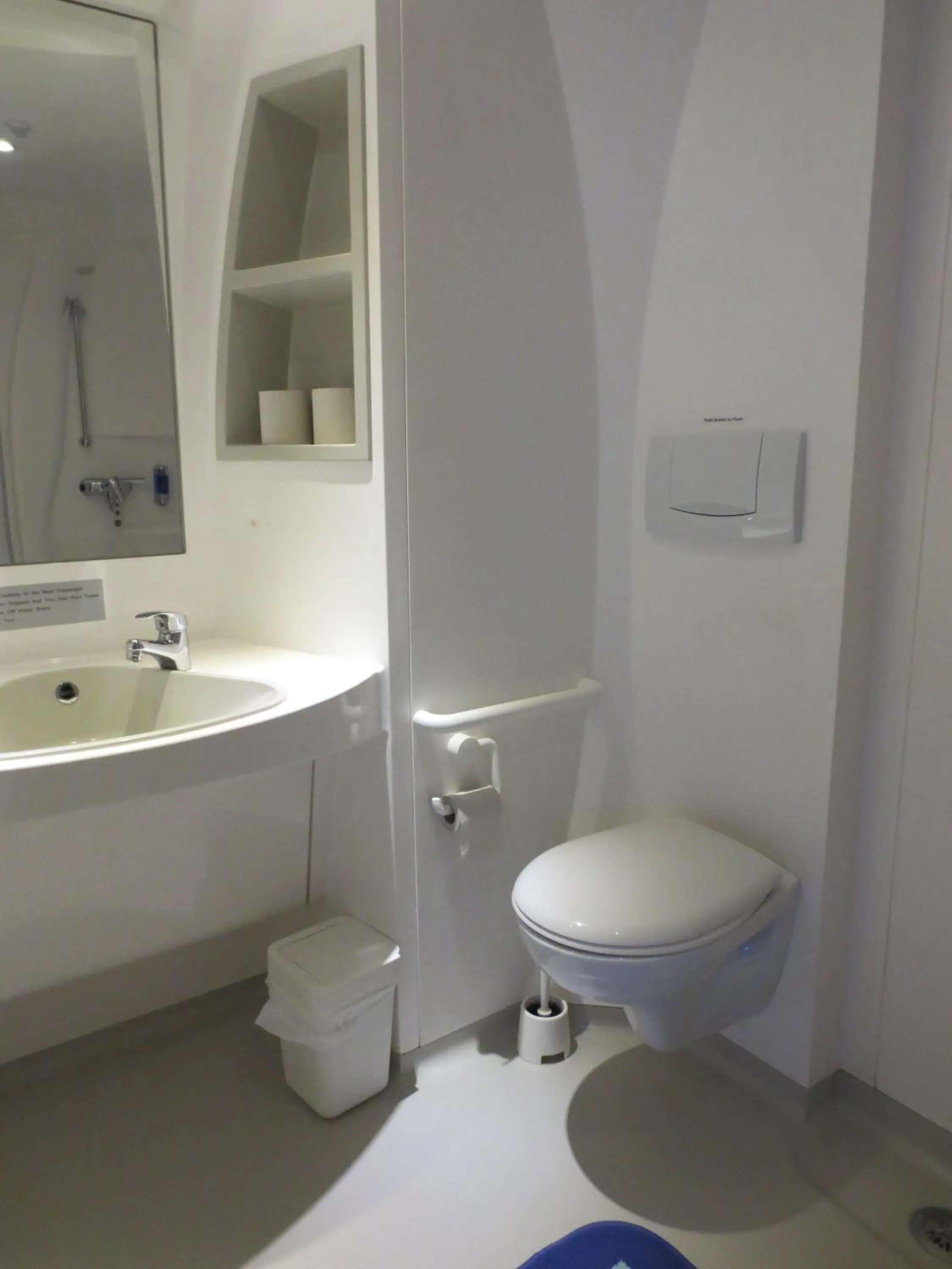 Toilet in STF Jumbo Stay Stockholm