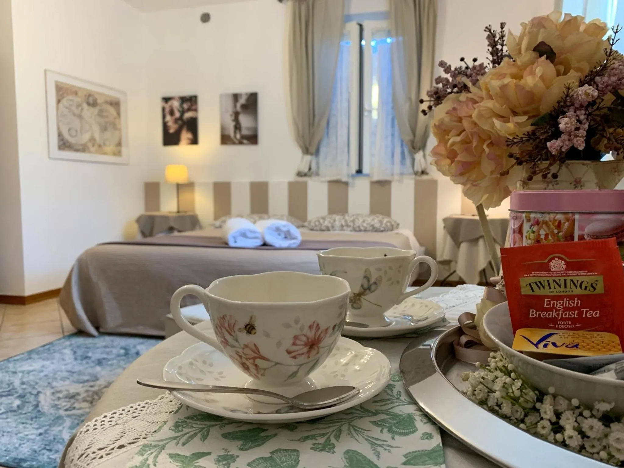 Coffee/tea facilities, Bed in La Meridiana Affittacamere