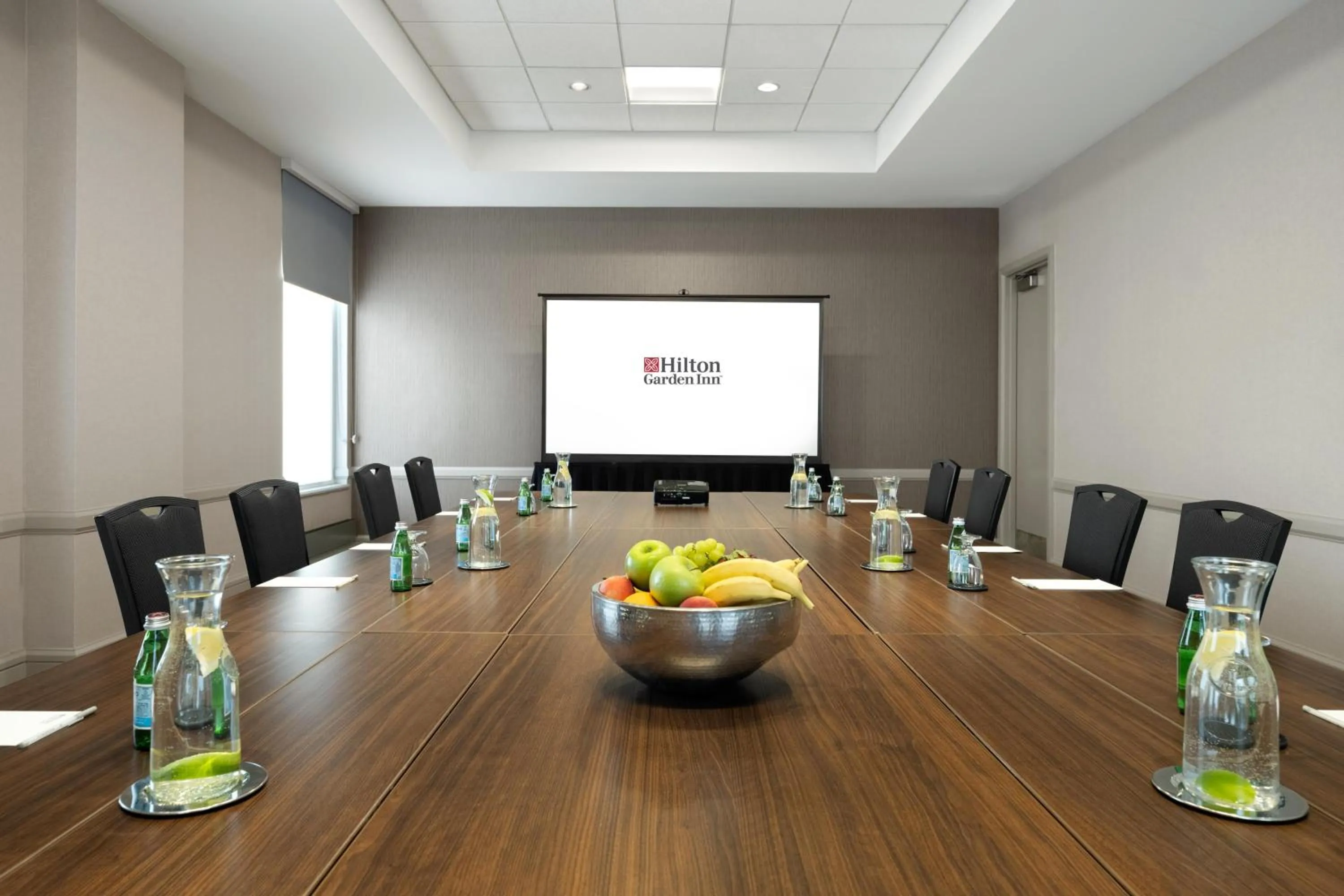Meeting/conference room in Hilton Garden Inn Chicago Downtown/Magnificent Mile