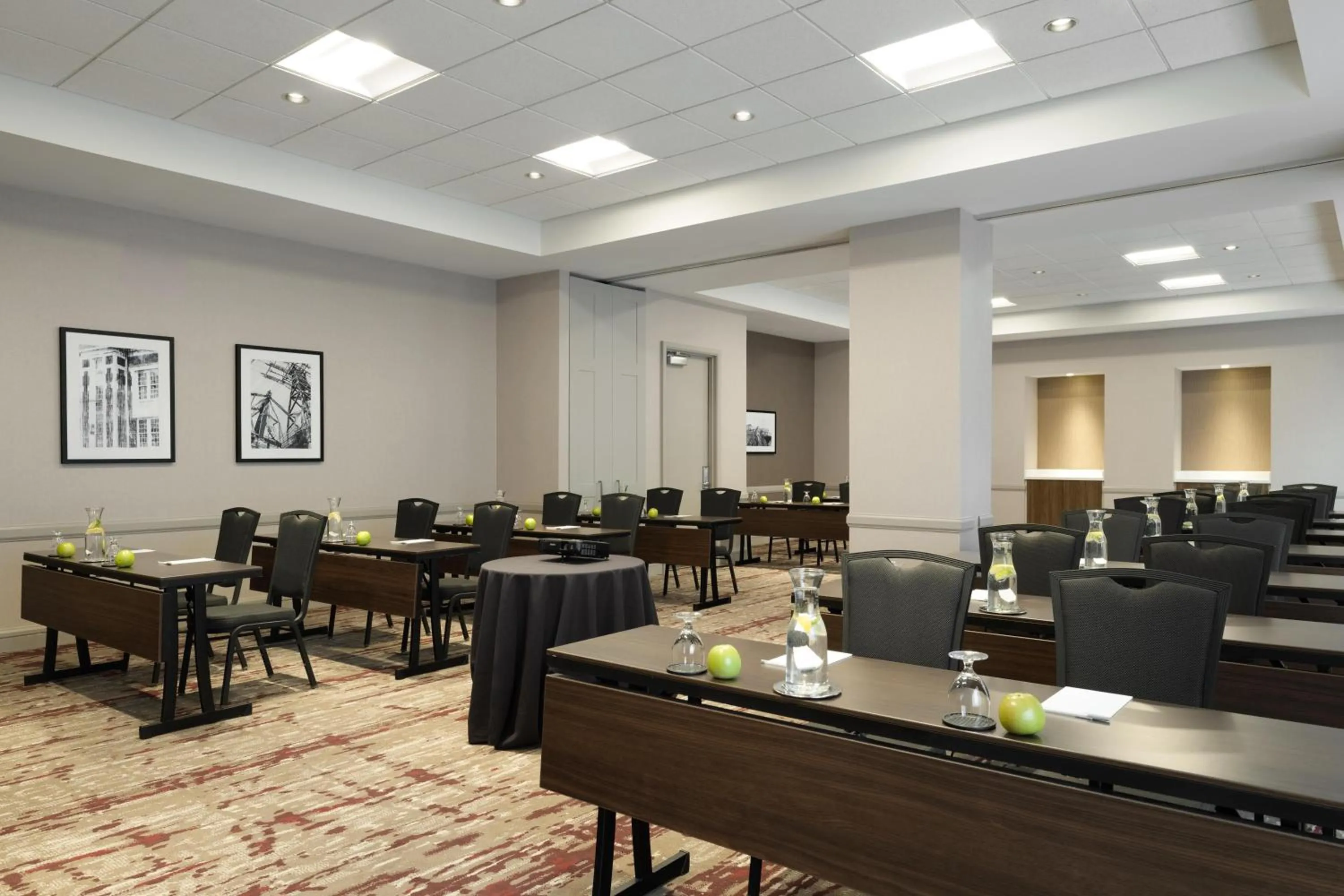 Bedroom in Hilton Garden Inn Chicago Downtown/Magnificent Mile