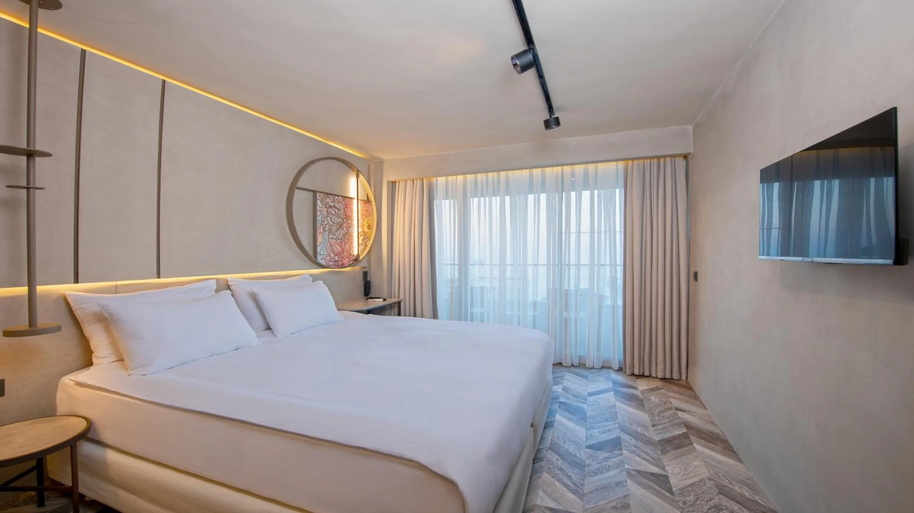 Photo of the whole room, Bed in Büyük Hotel