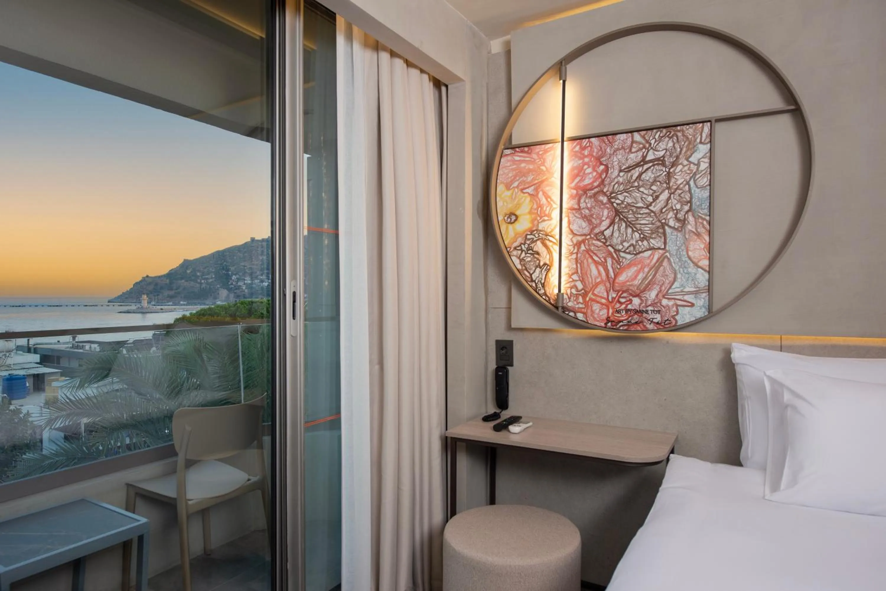 Photo of the whole room, Bed in Büyük Hotel