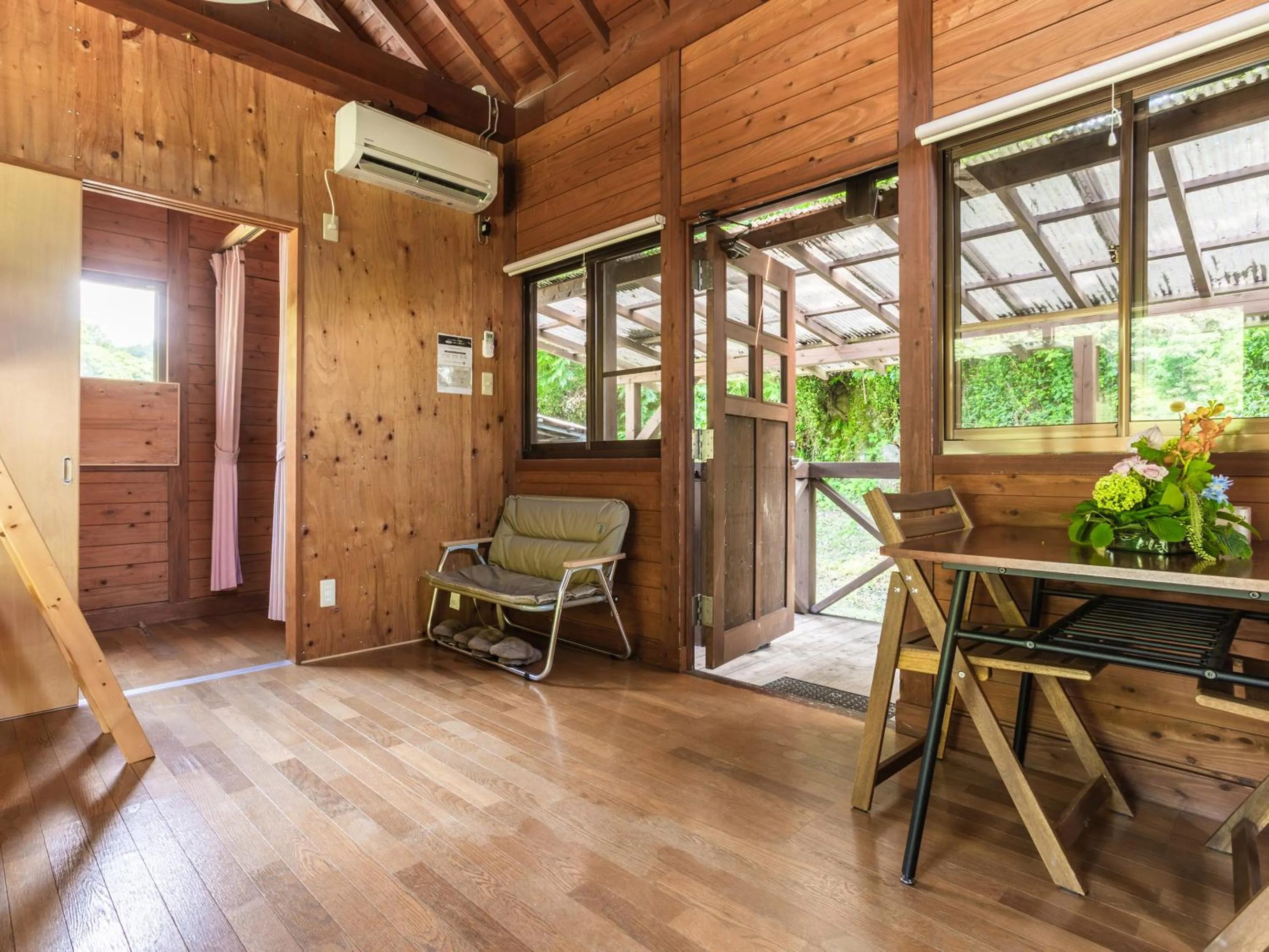 Photo of the whole room in Lodge Kiyokawa