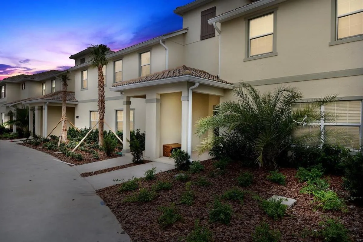 Four Bedrooms w/ Pool TownHome 4841