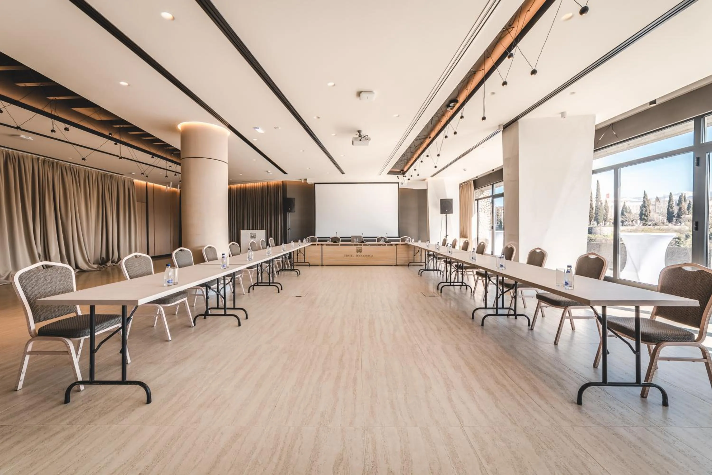 Business facilities in Hotel Podgorica