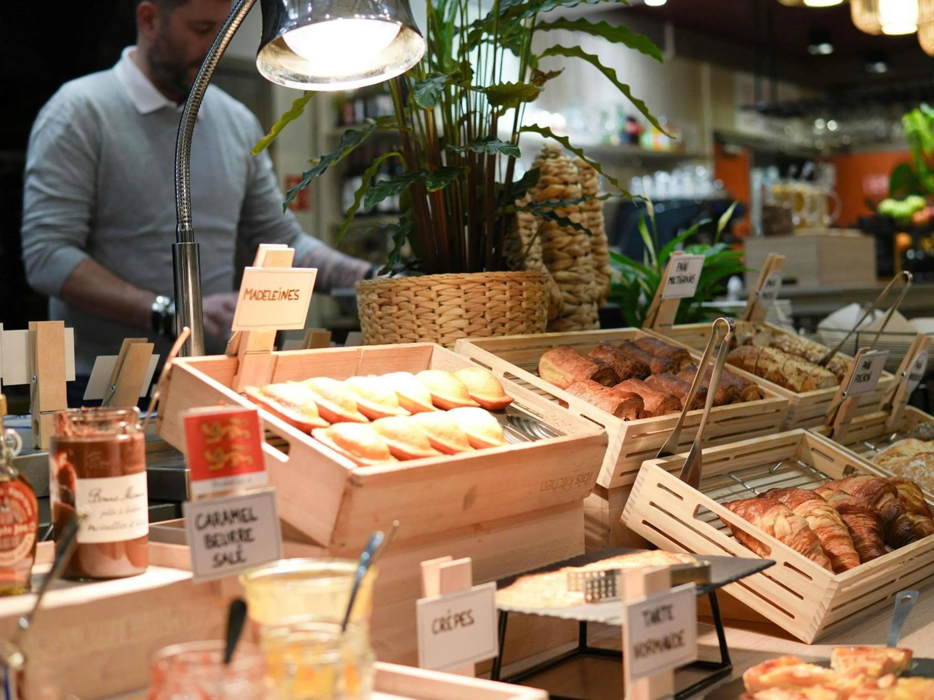 Breakfast in ibis Caen Porte De Bretagne