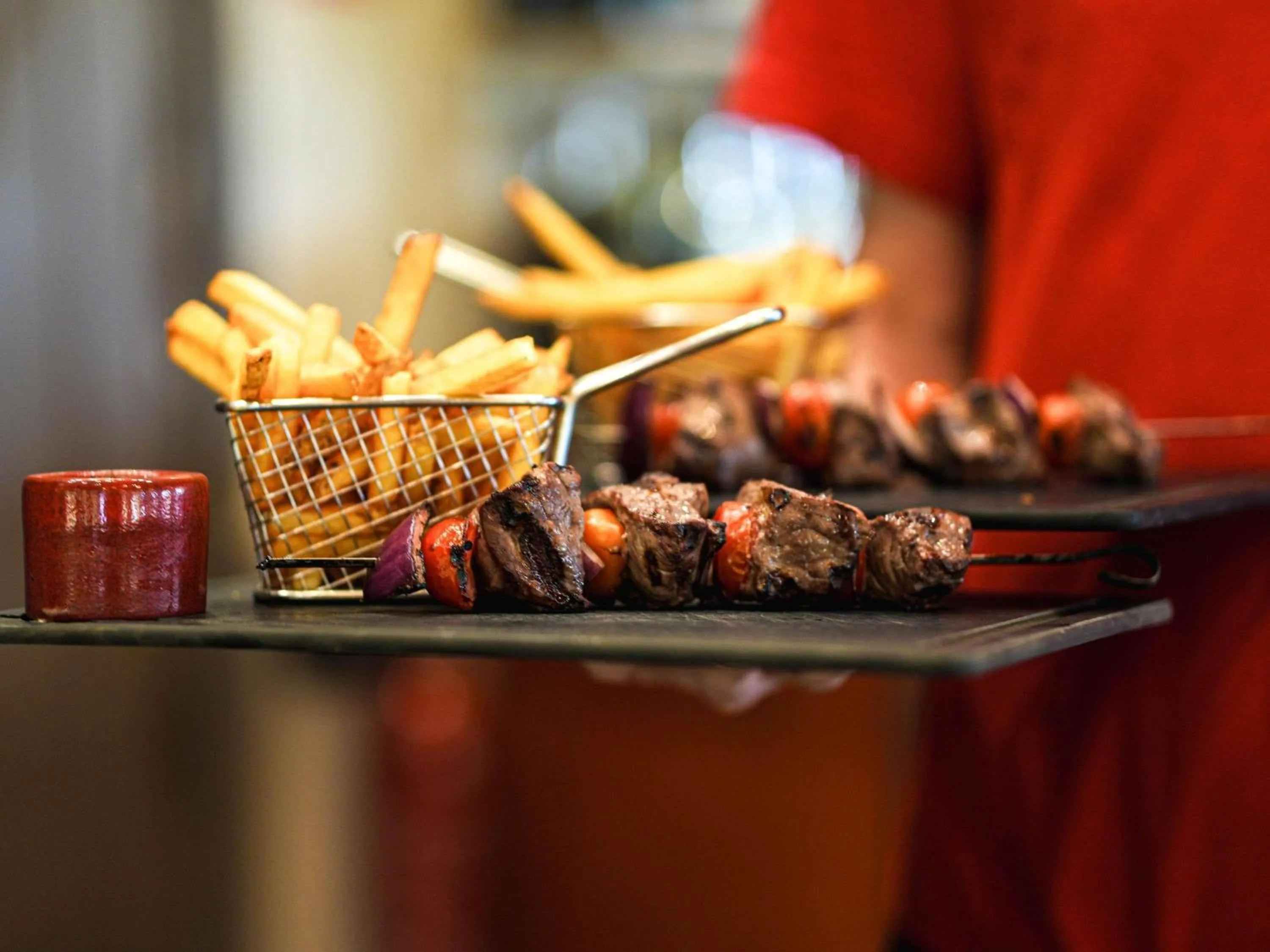 Restaurant/places to eat in ibis Caen Porte De Bretagne