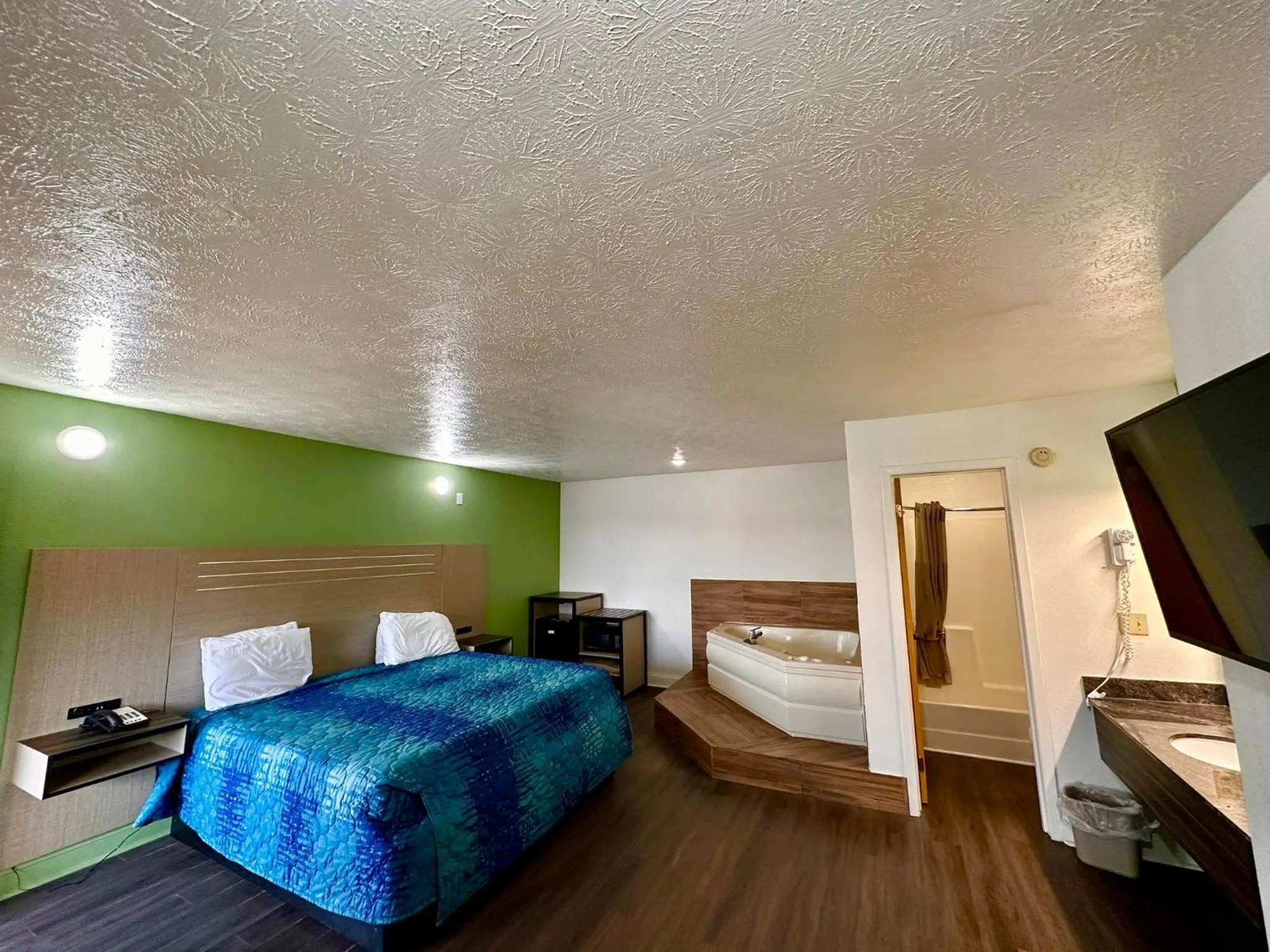 Bed in Briarstone Inn