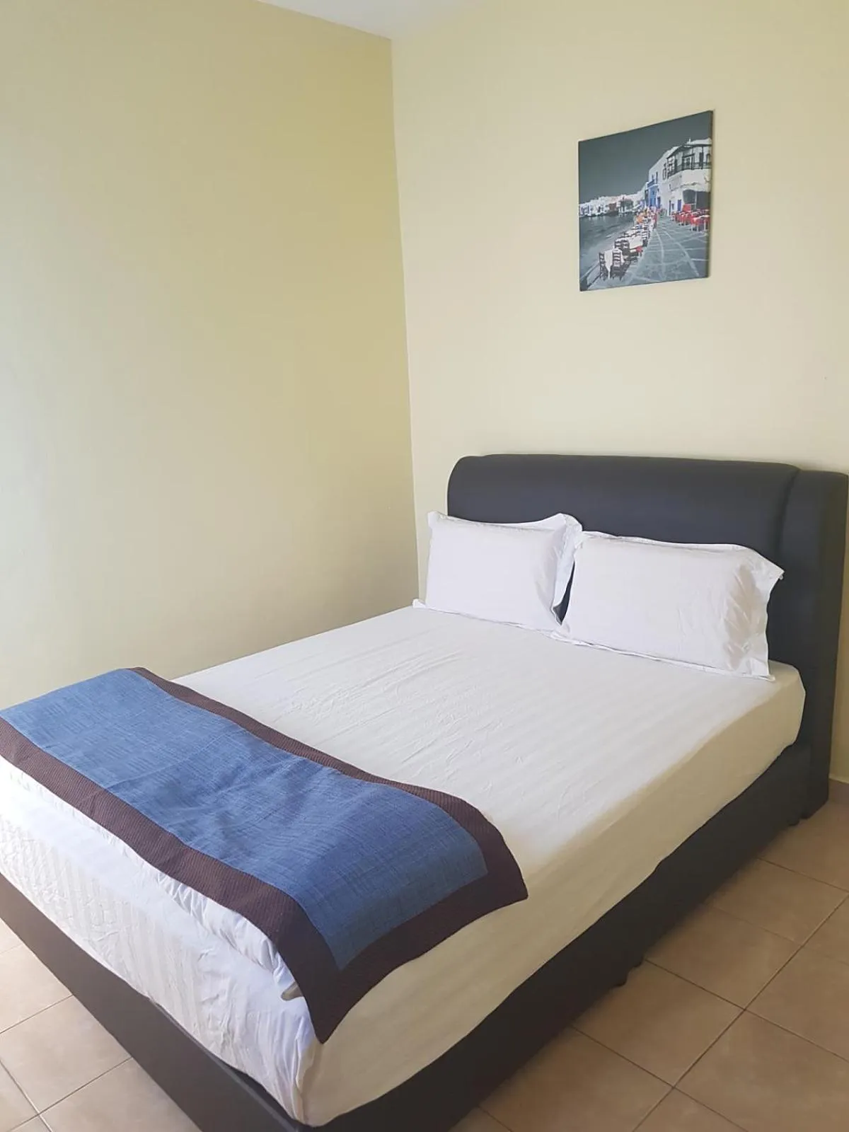 Bedroom, Bed in Maha Hotel