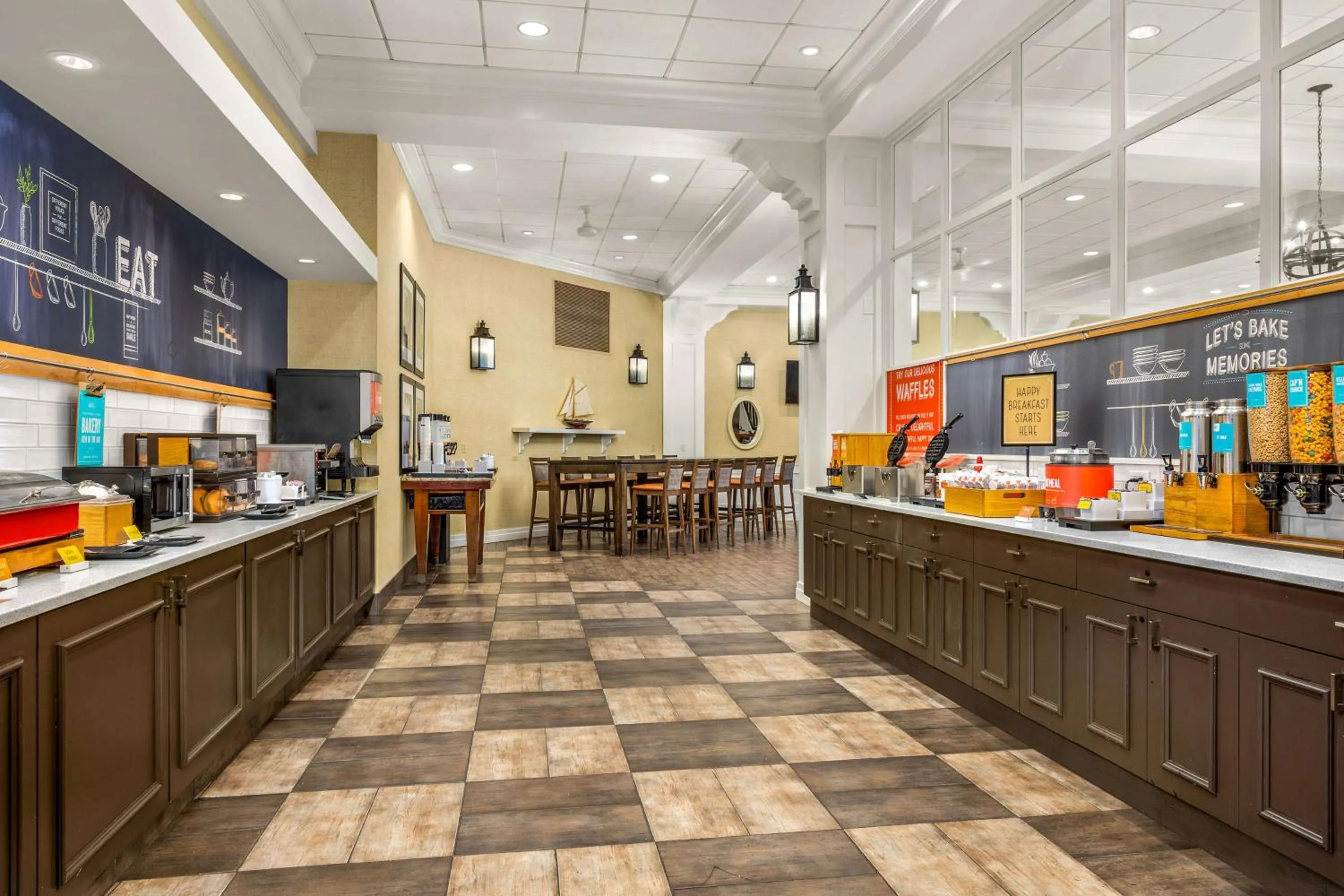 Food and drinks in Hampton Inn Boston-Natick