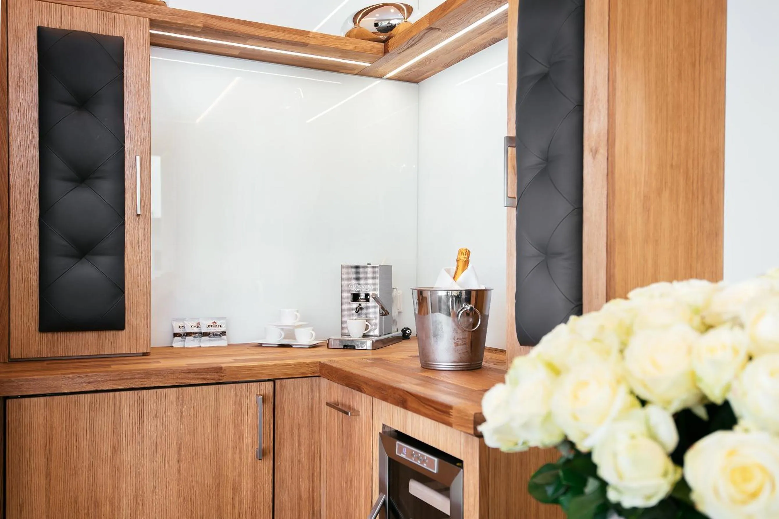 Kitchen or kitchenette in Parkhotel IV Jahreszeiten Kühlungsborn