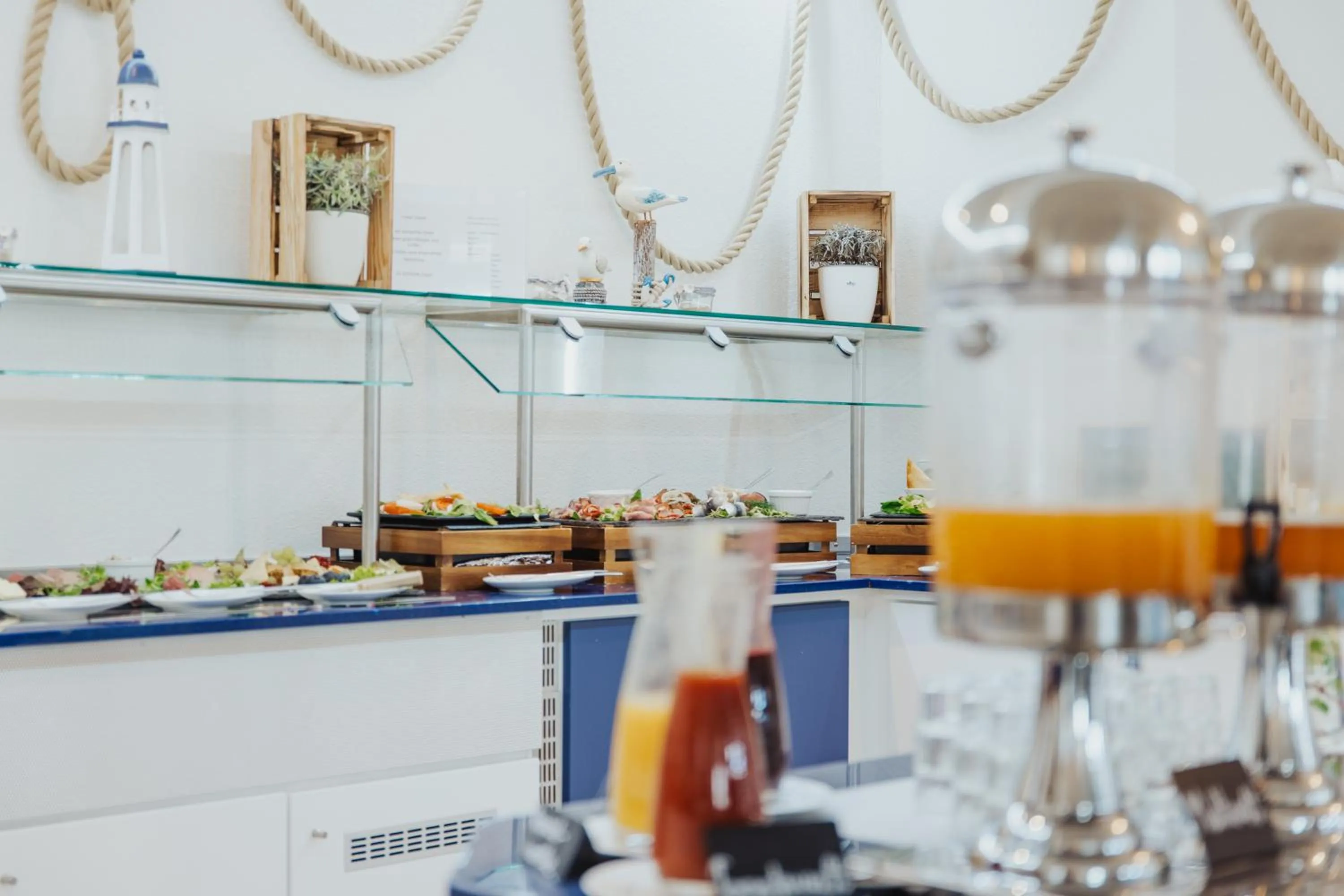 Breakfast in Parkhotel IV Jahreszeiten Kühlungsborn