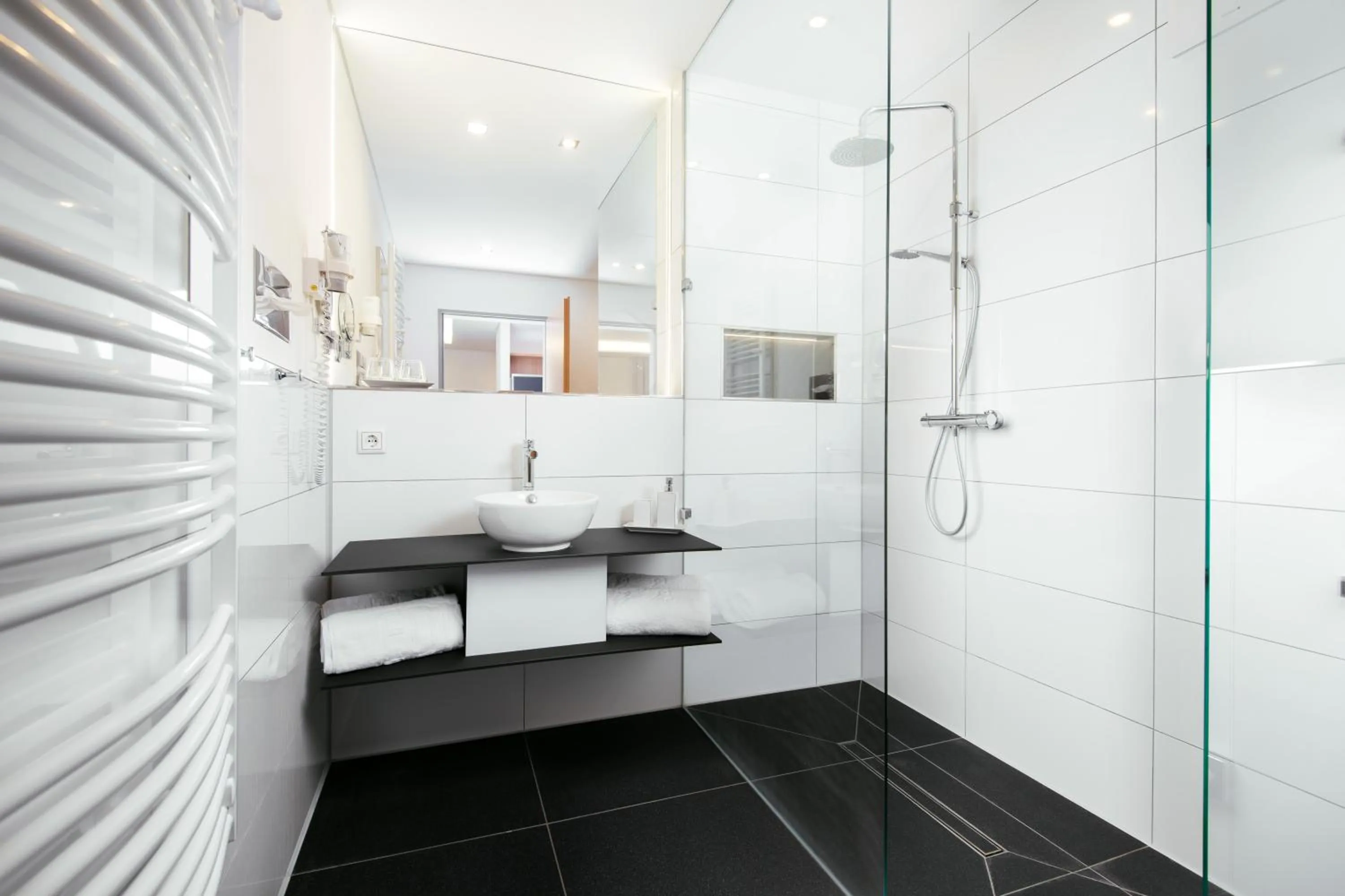 Bathroom in Parkhotel IV Jahreszeiten Kühlungsborn