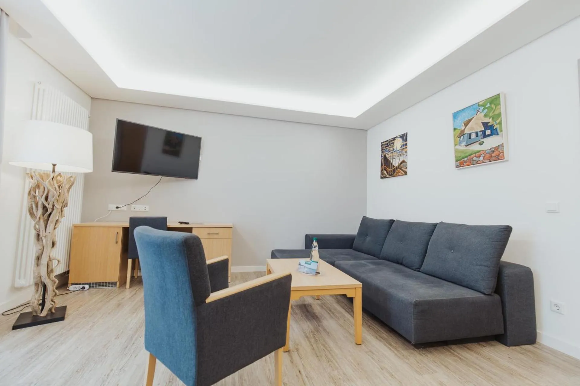 TV and multimedia in Parkhotel IV Jahreszeiten Kühlungsborn