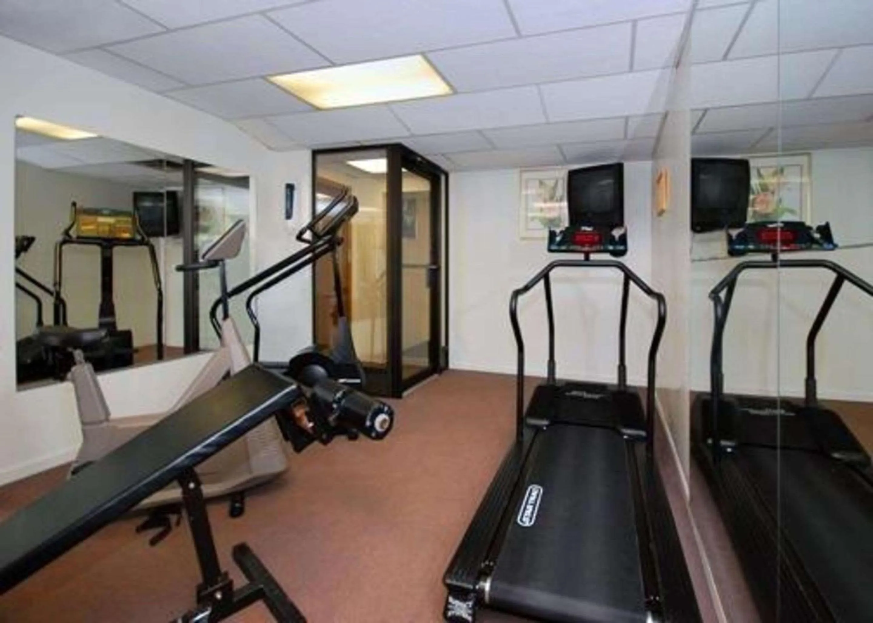 Fitness centre/facilities in Quality Inn Pittsburgh Airport