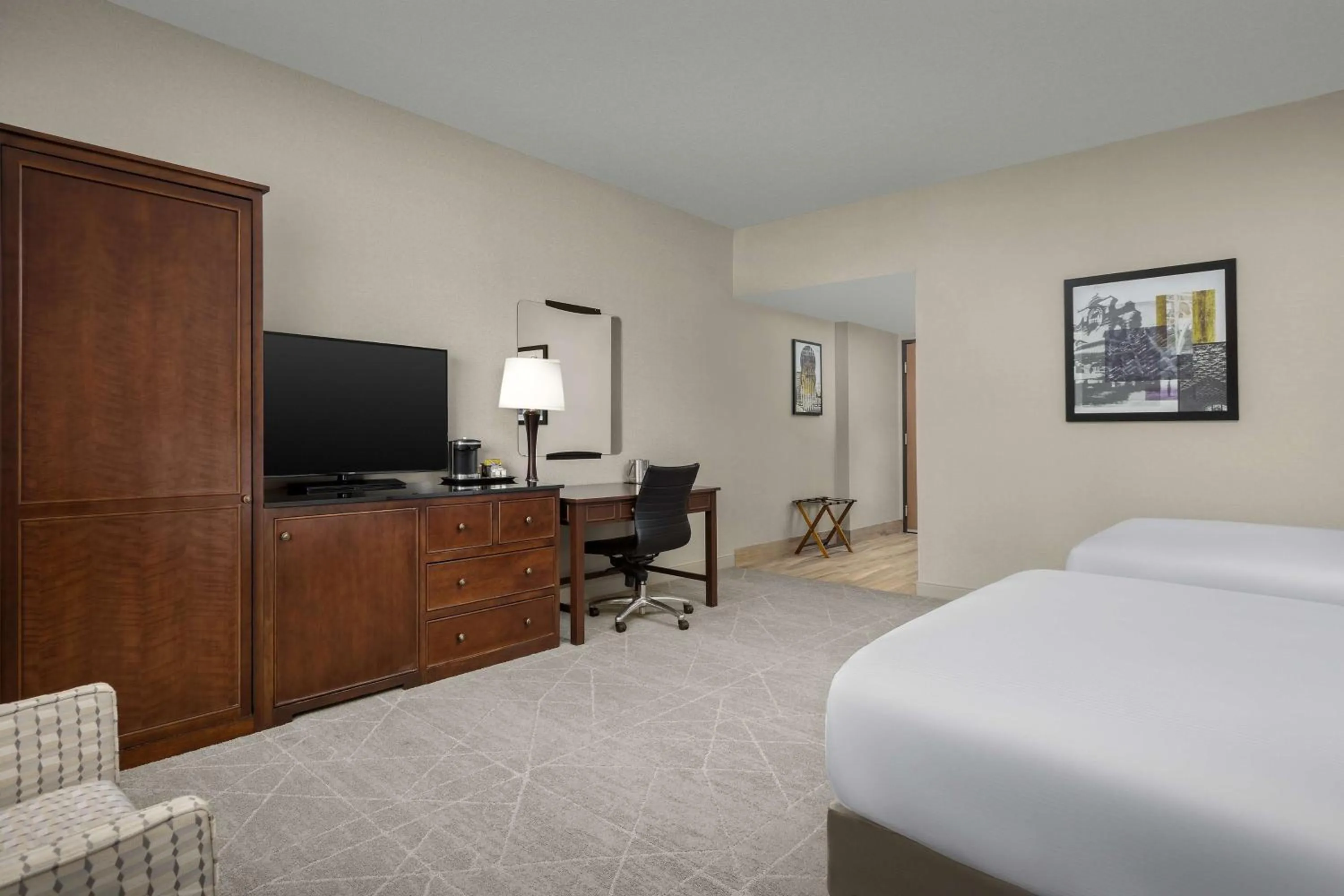 Bedroom, Bed in DoubleTree by Hilton Chicago O'Hare Airport-Rosemont