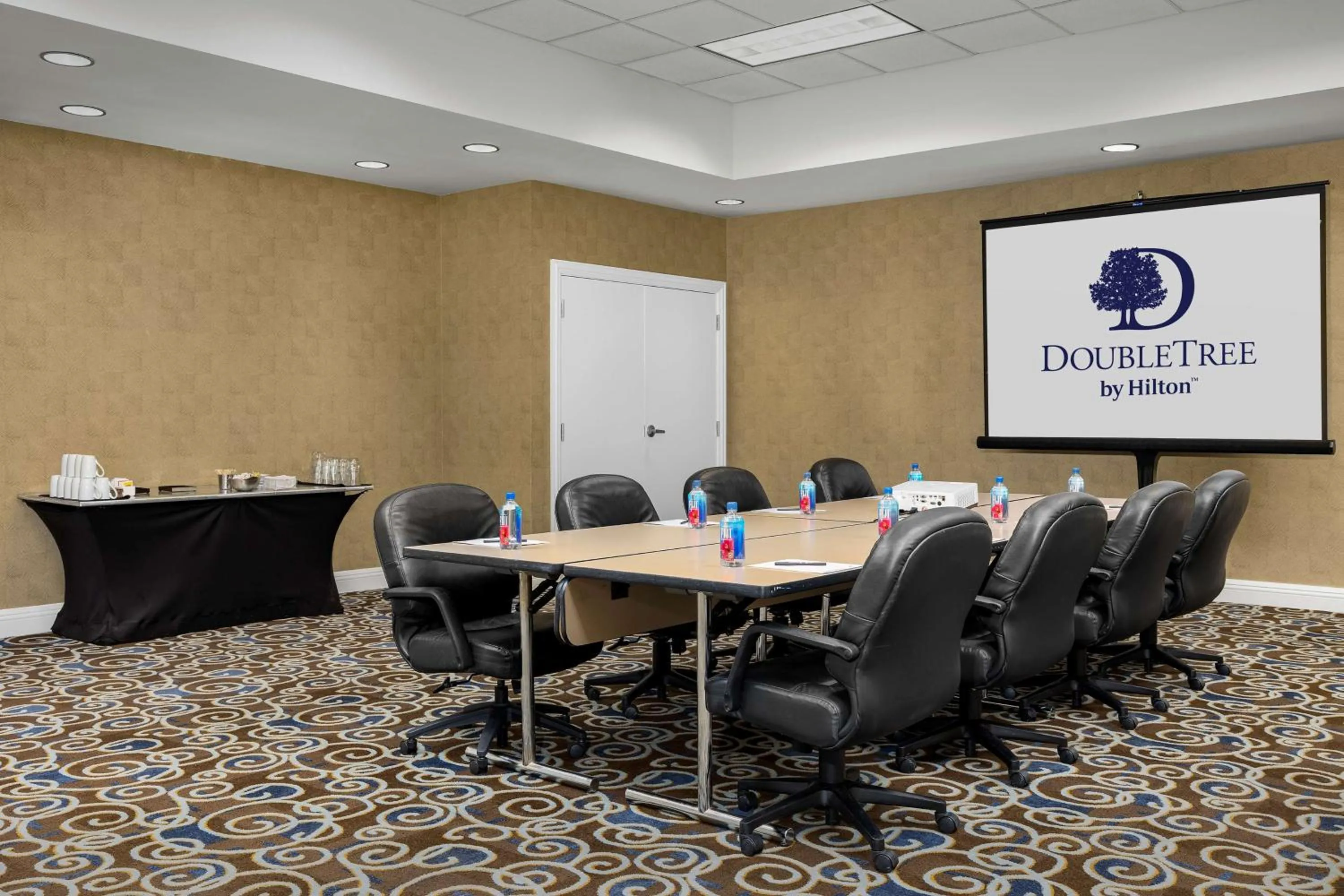 Meeting/conference room in DoubleTree by Hilton Chicago O'Hare Airport-Rosemont