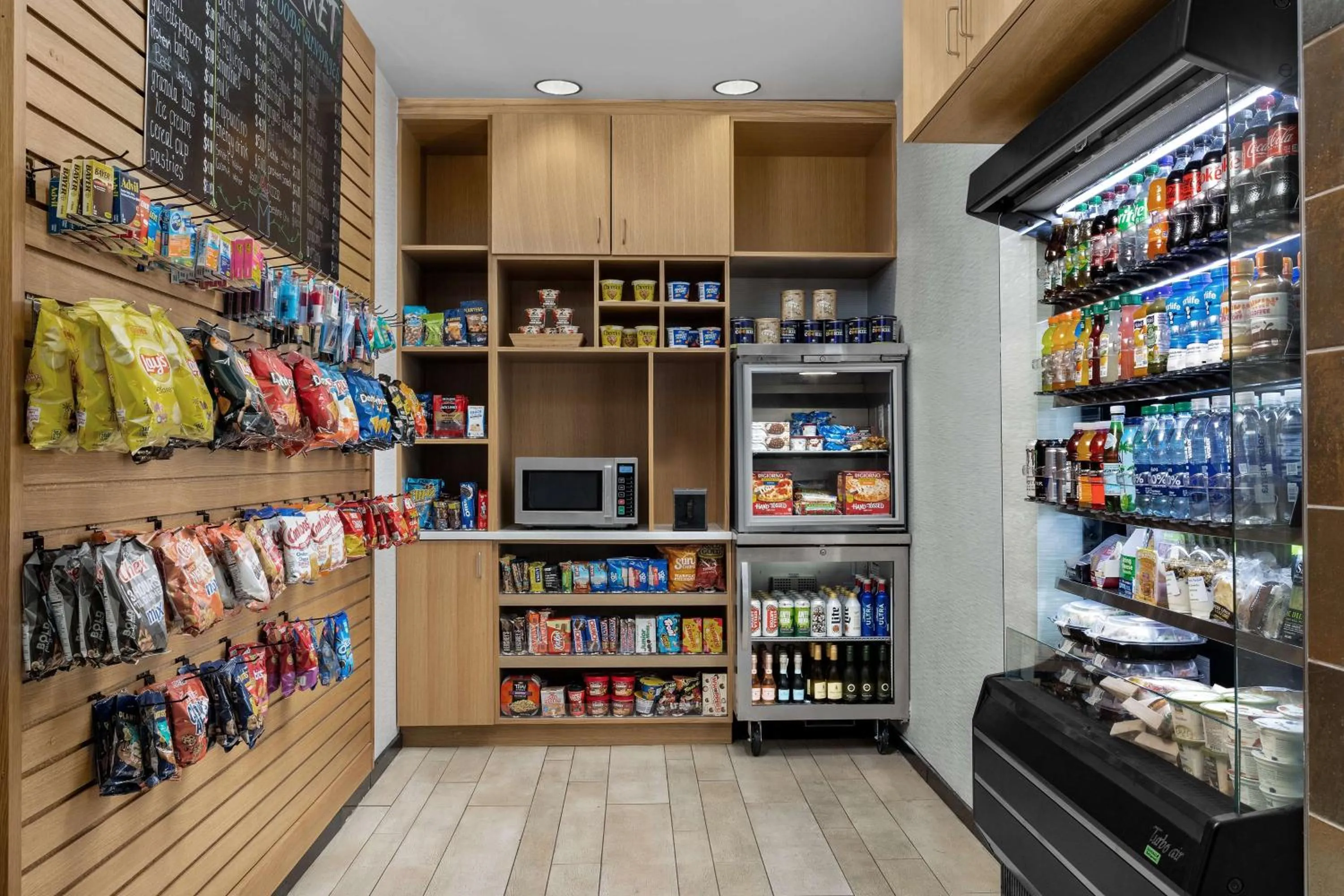 Restaurant/places to eat in DoubleTree by Hilton Chicago O'Hare Airport-Rosemont