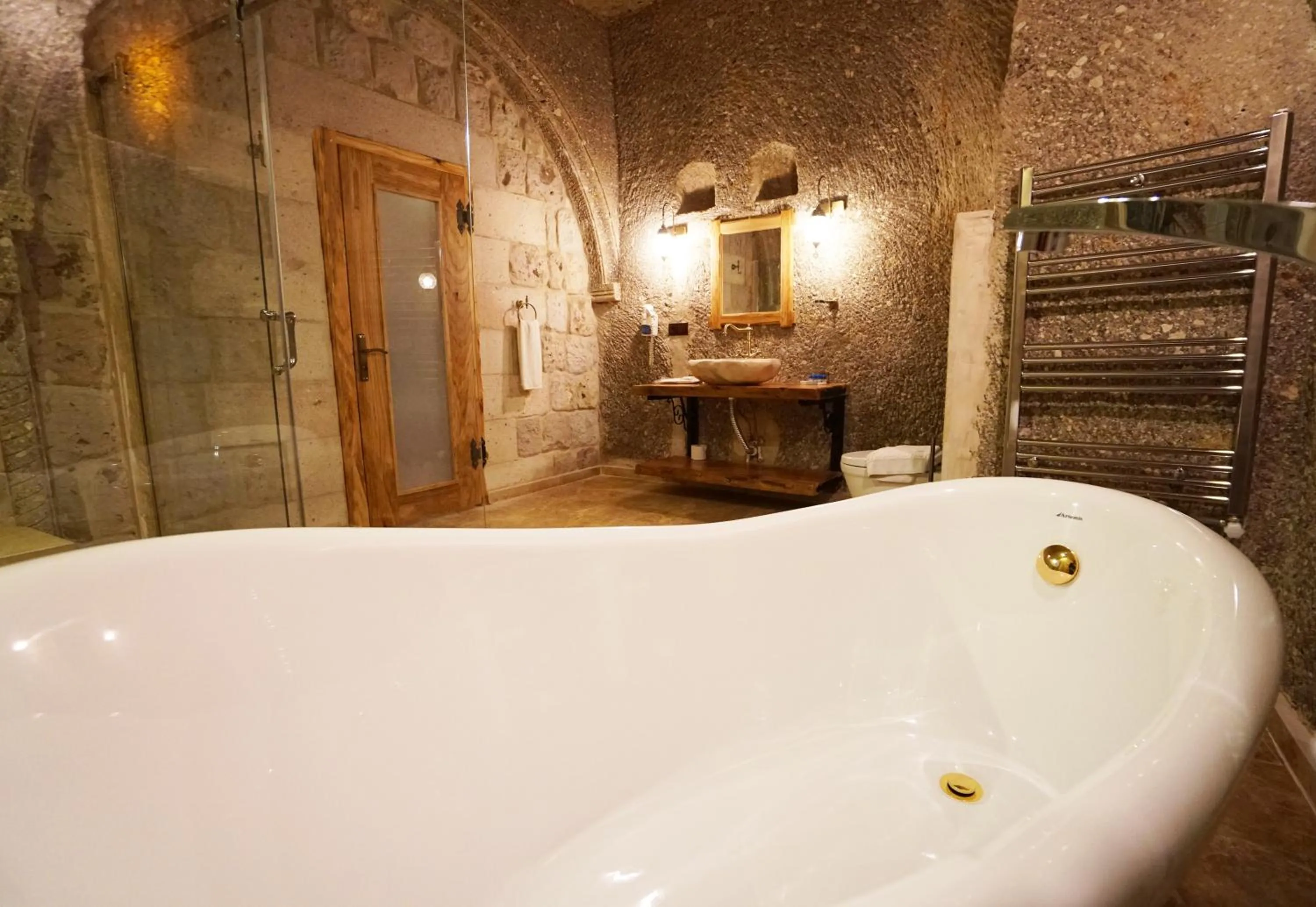 Bathroom in Roma Cave Suite