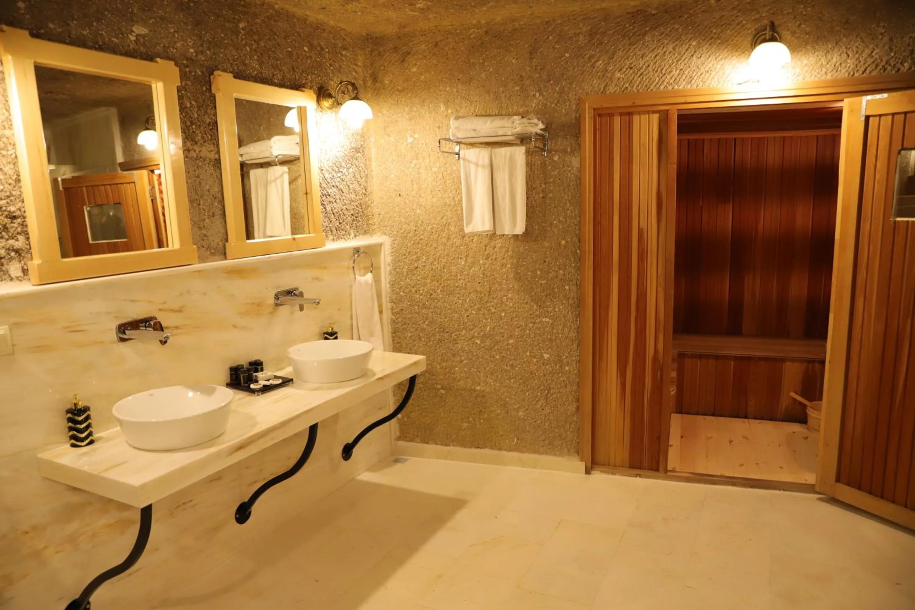 Bathroom in Roma Cave Suite