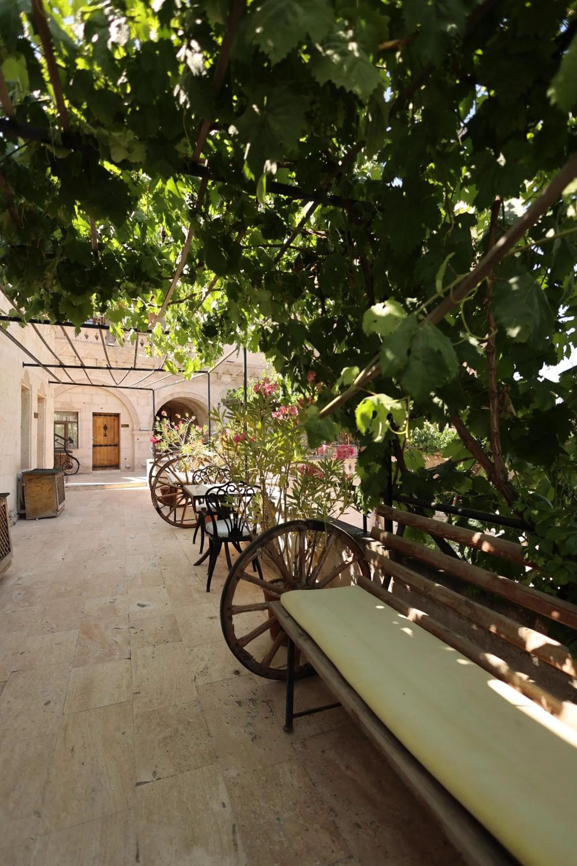 Property building in Roma Cave Suite