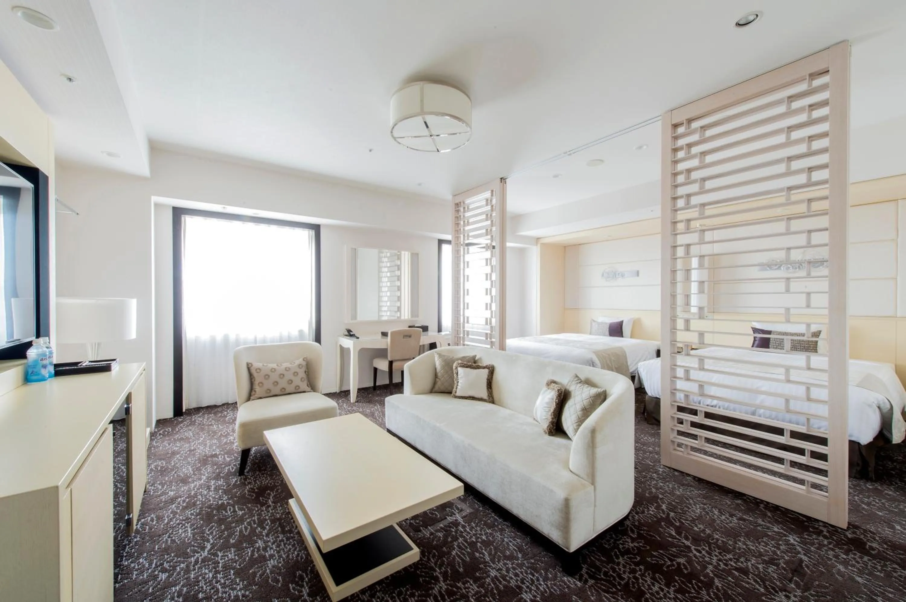 Living room, Bed in Hotel Ole