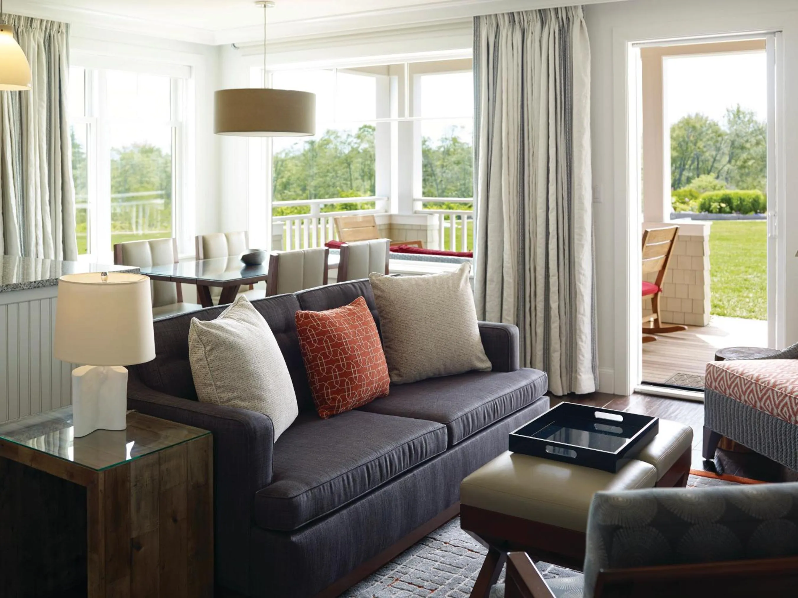 Living room in Inn By the Sea