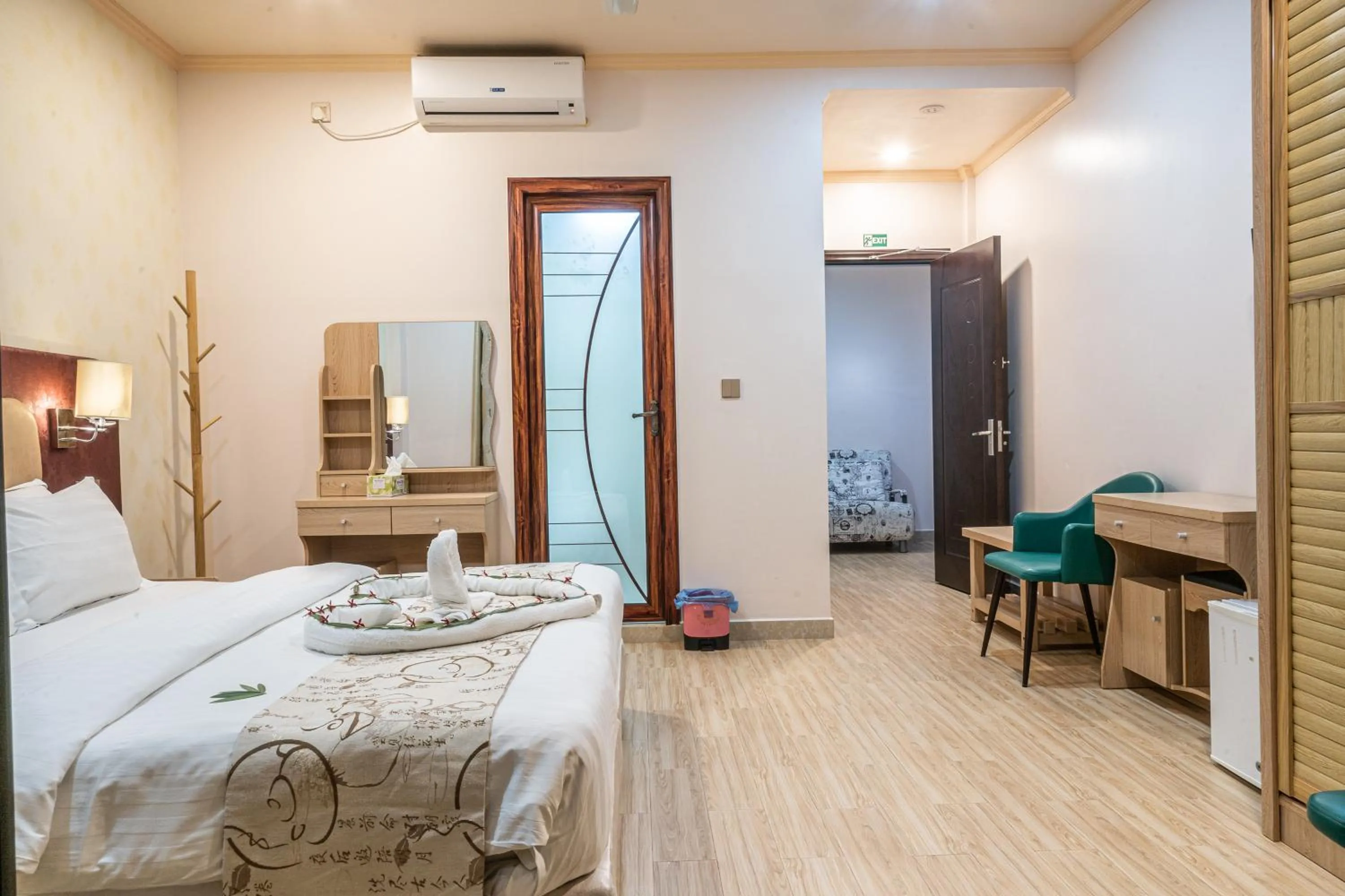 Bed in Sunrise Beach