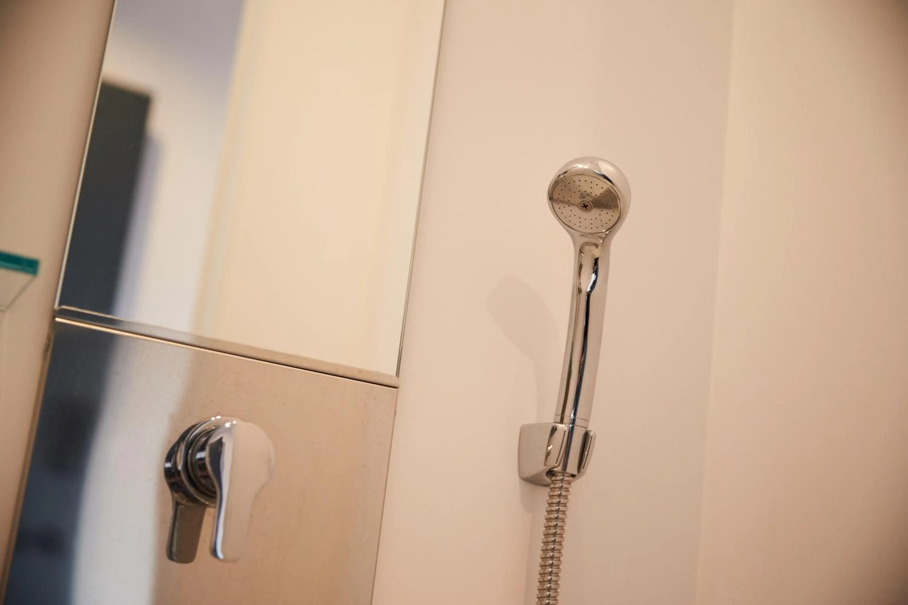 Shower in mizuka Imaizumi 1 - unmanned hotel -