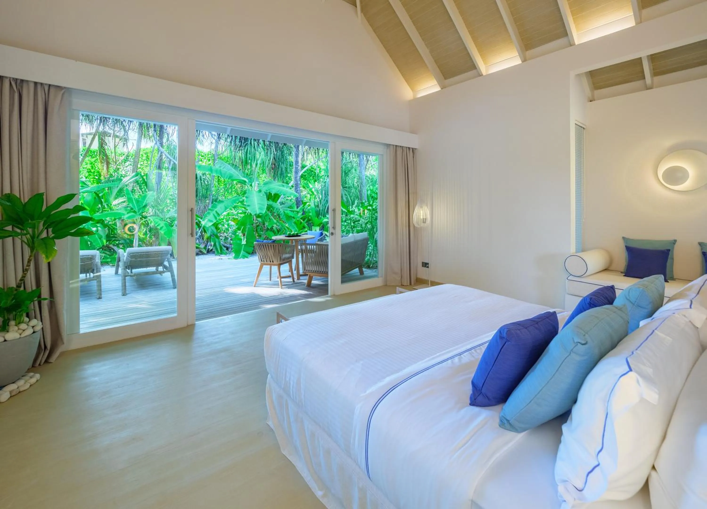 Patio, Bed in Baglioni Resort Maldives - Luxury All Inclusive