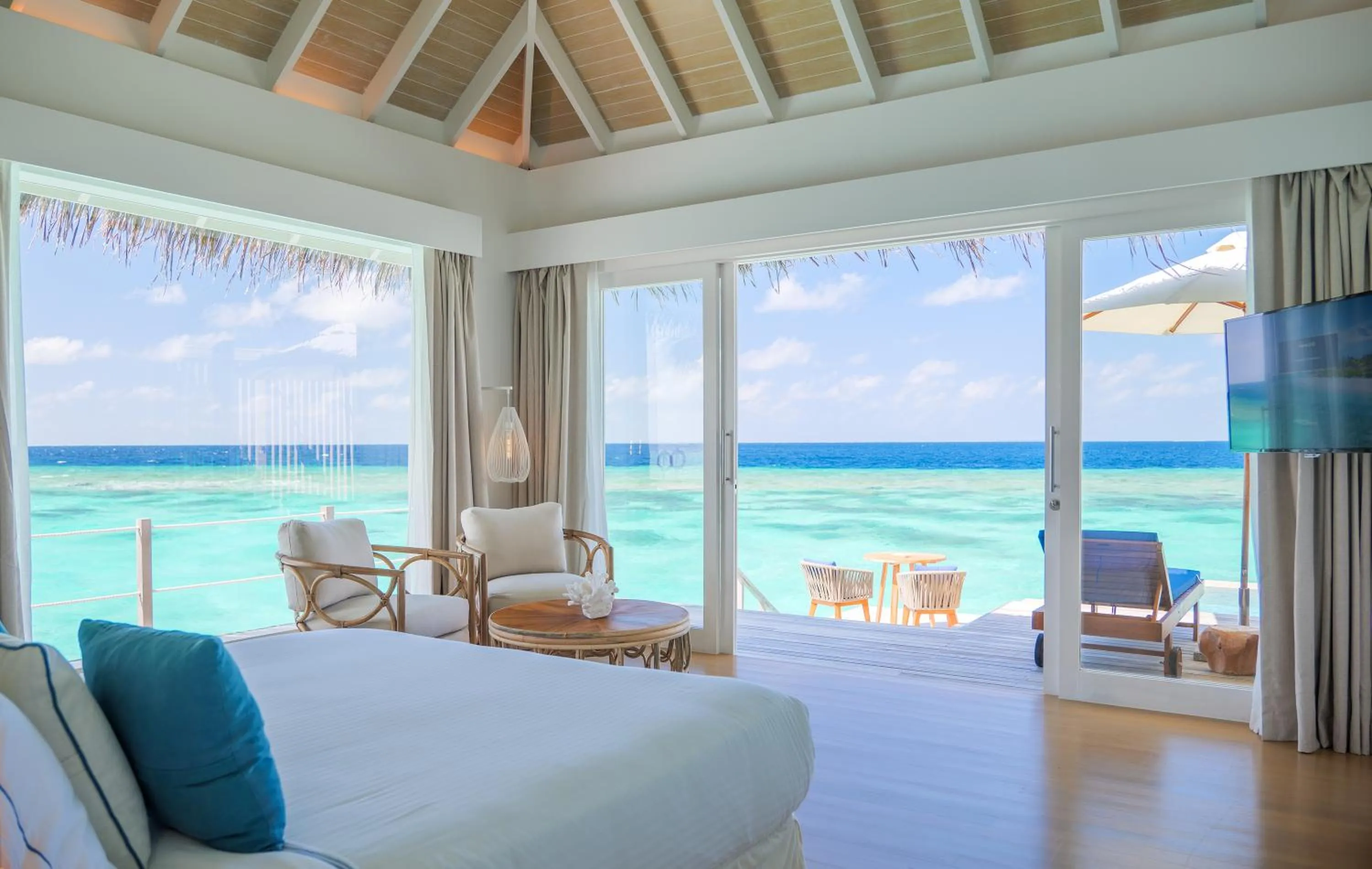 Photo of the whole room, Bed in Baglioni Resort Maldives - Luxury All Inclusive