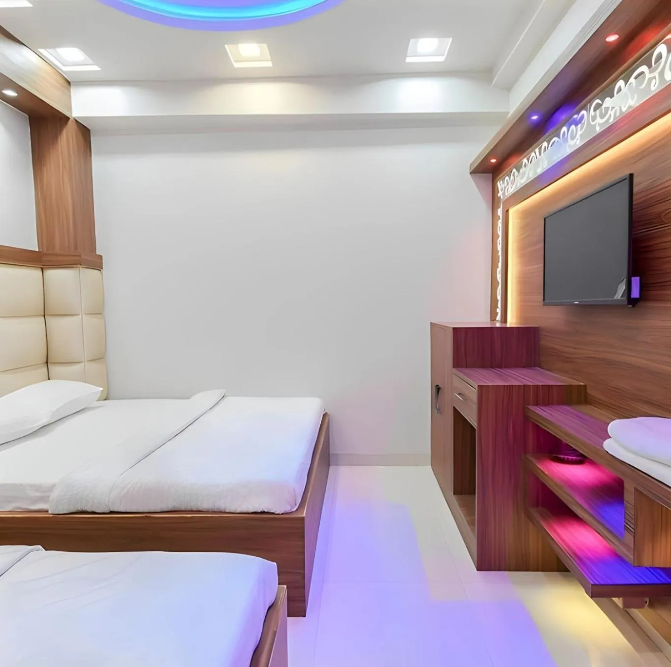 Bed in Taj Square A luxurious family homestay