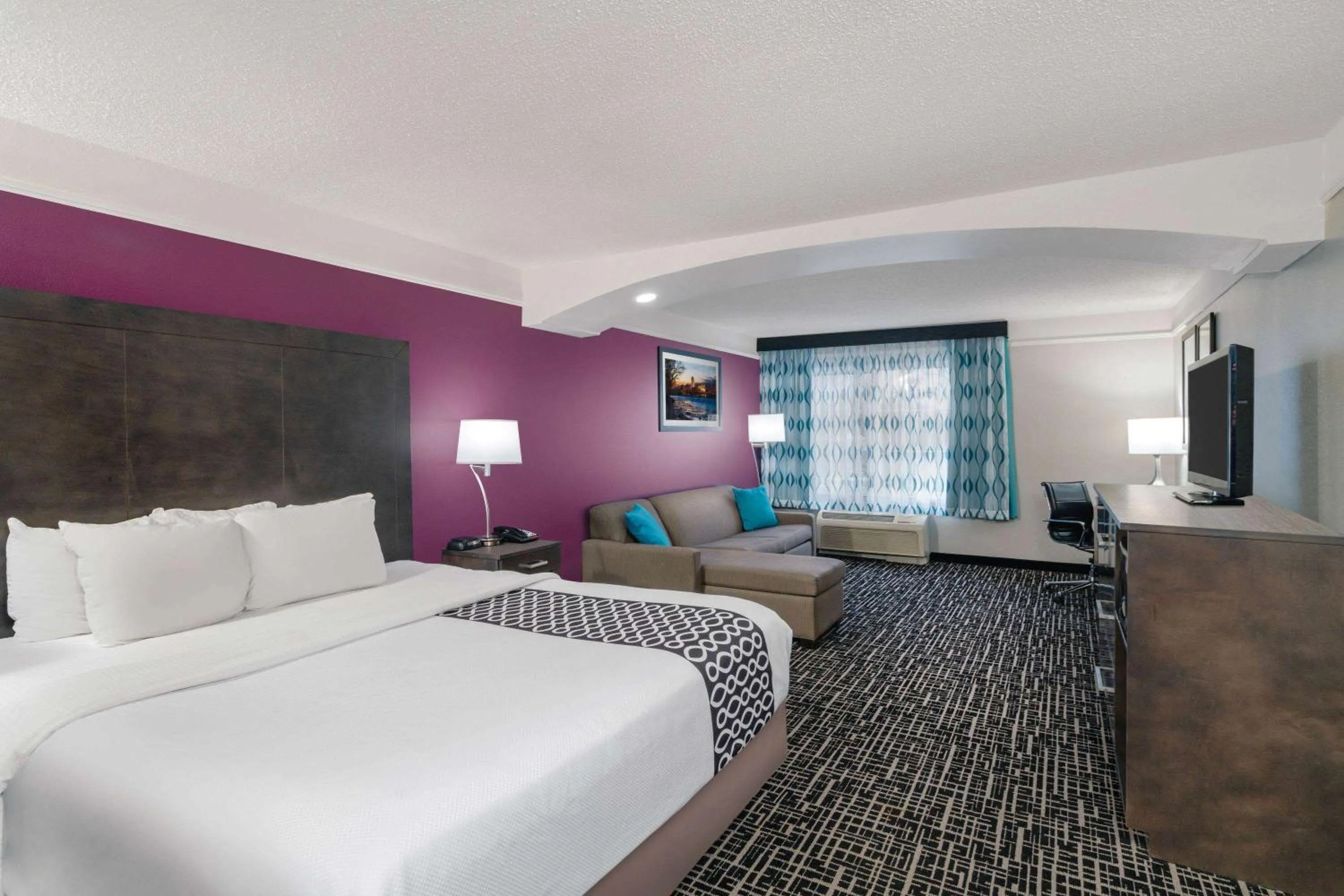Bed in La Quinta by Wyndham Latham Albany Airport