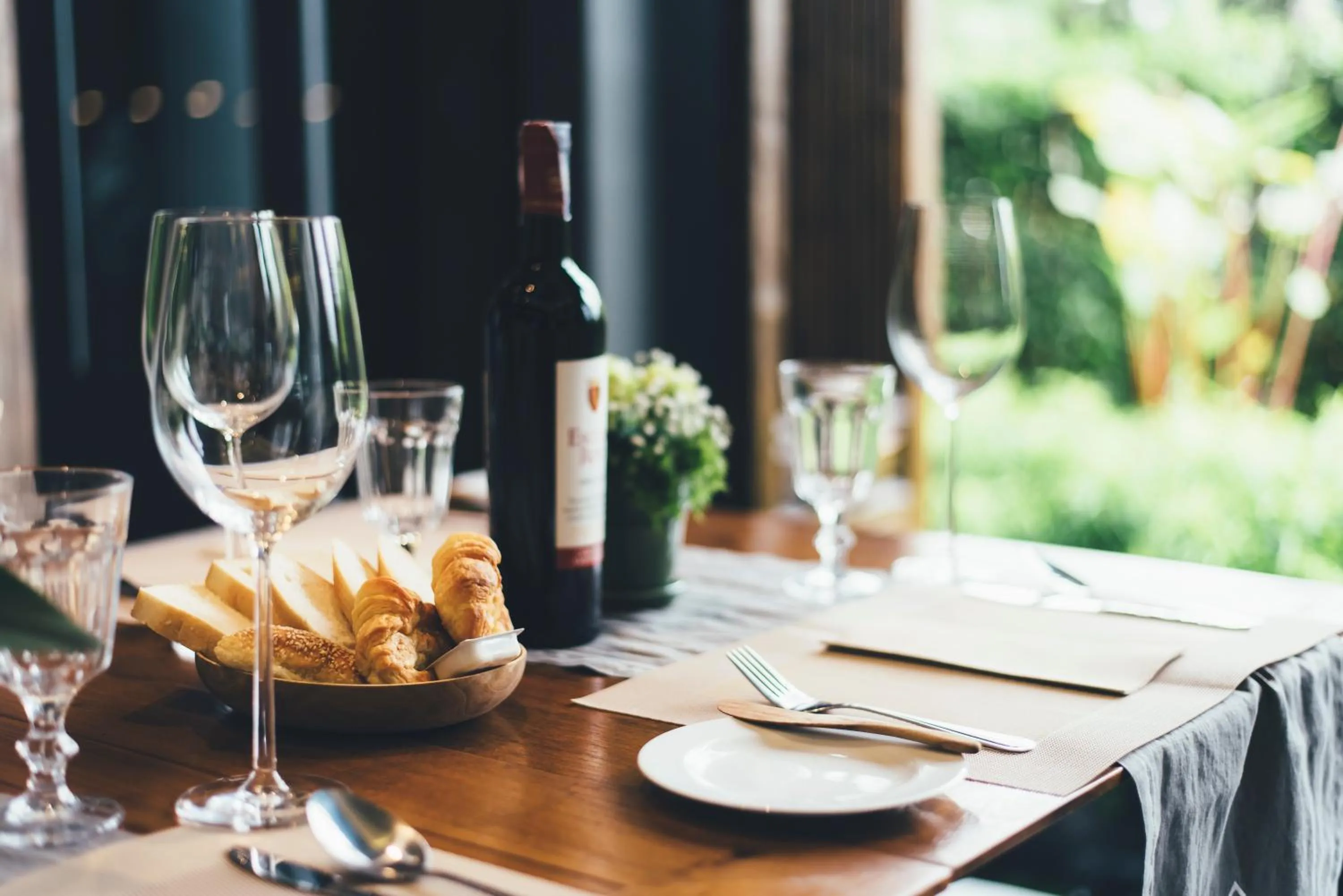 Restaurant/places to eat in Marine Beach Hotel Pattaya - SHA Plus