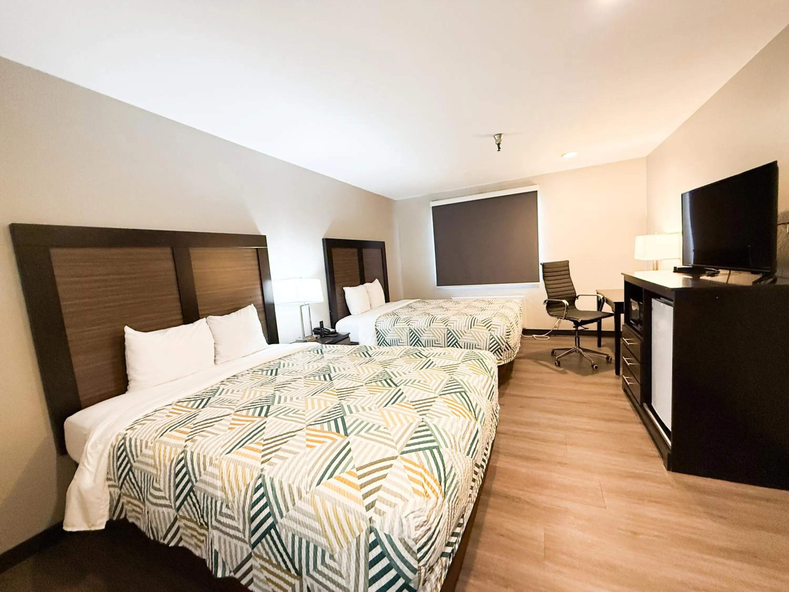 Bedroom, Bed in Motel 6 Tucson, AZ Airport Kino Sports Complex