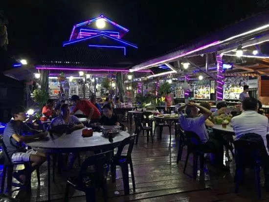 Restaurant/places to eat in Hello Kitty Signature Suite