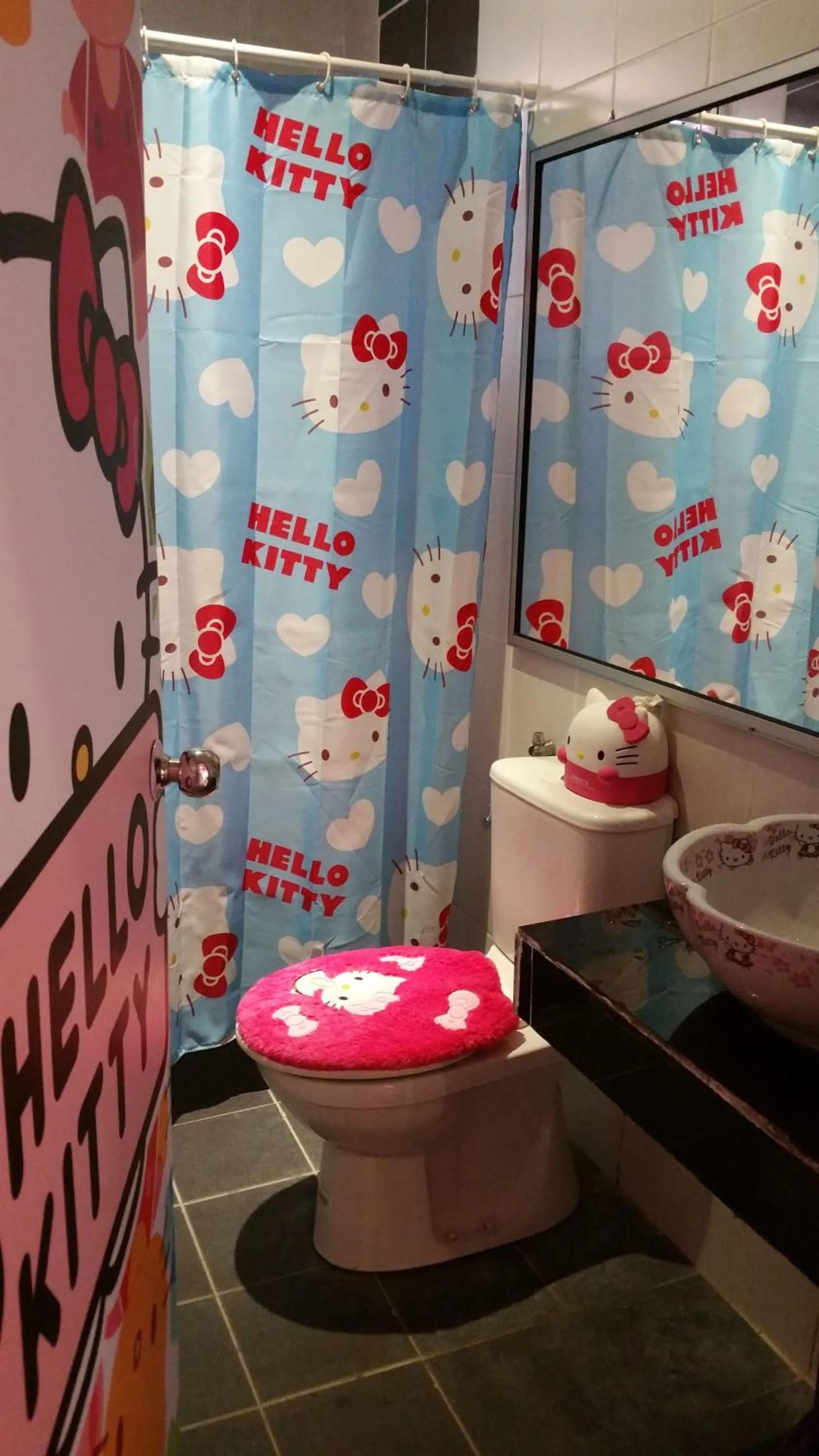 Bathroom in Hello Kitty Signature Suite