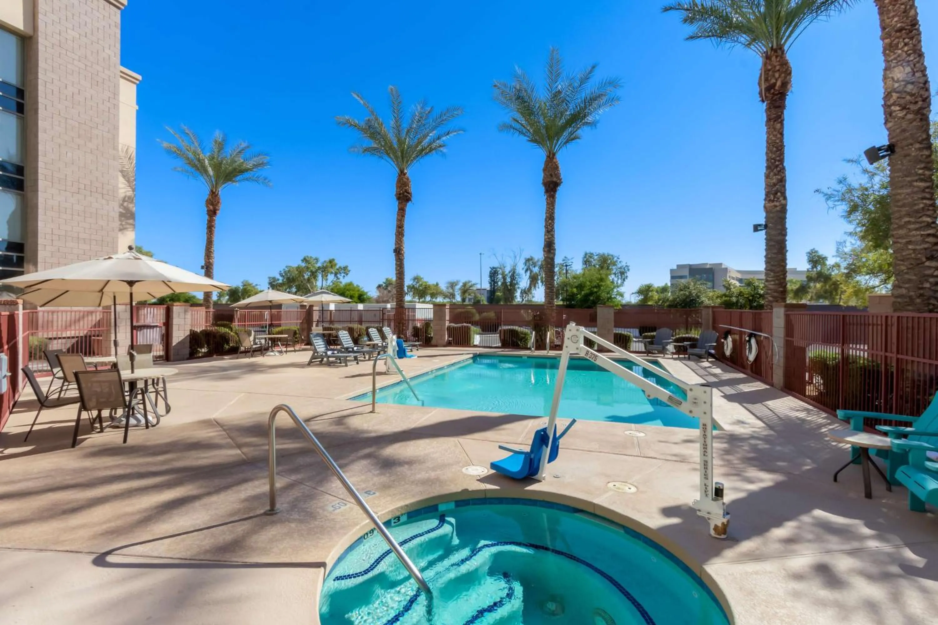 Pool view in Hampton Inn & Suites Phoenix/Gilbert