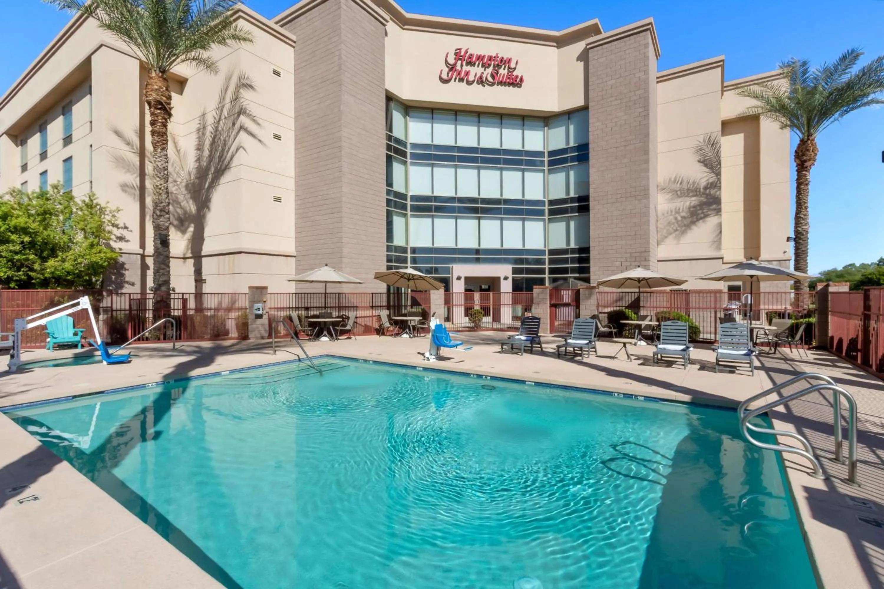 Pool view in Hampton Inn & Suites Phoenix/Gilbert