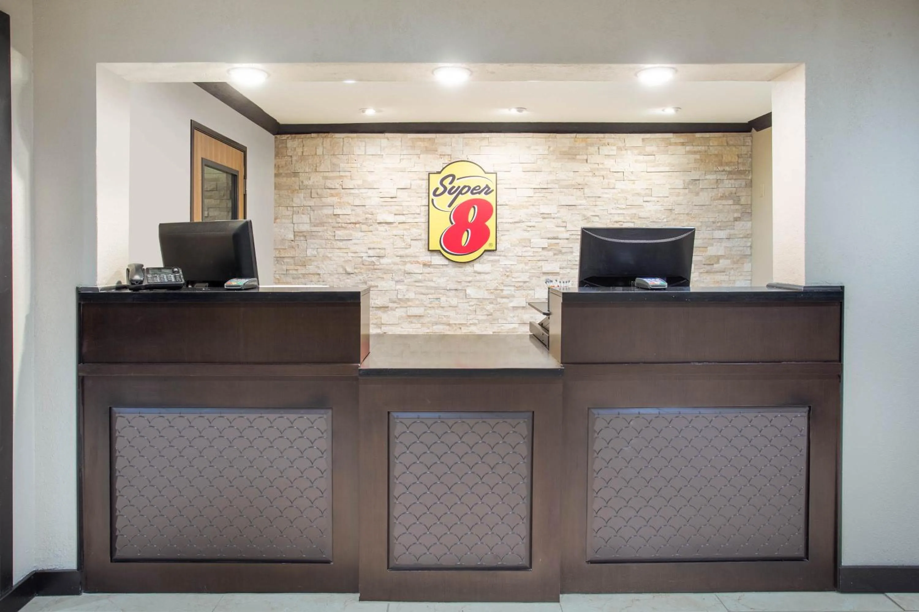 Lobby or reception in Super 8 by Wyndham Billings